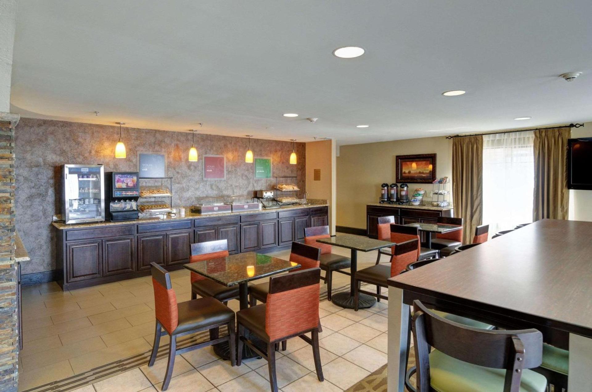 Comfort Inn & Suites Amarillo West Near Medical Center photo 26