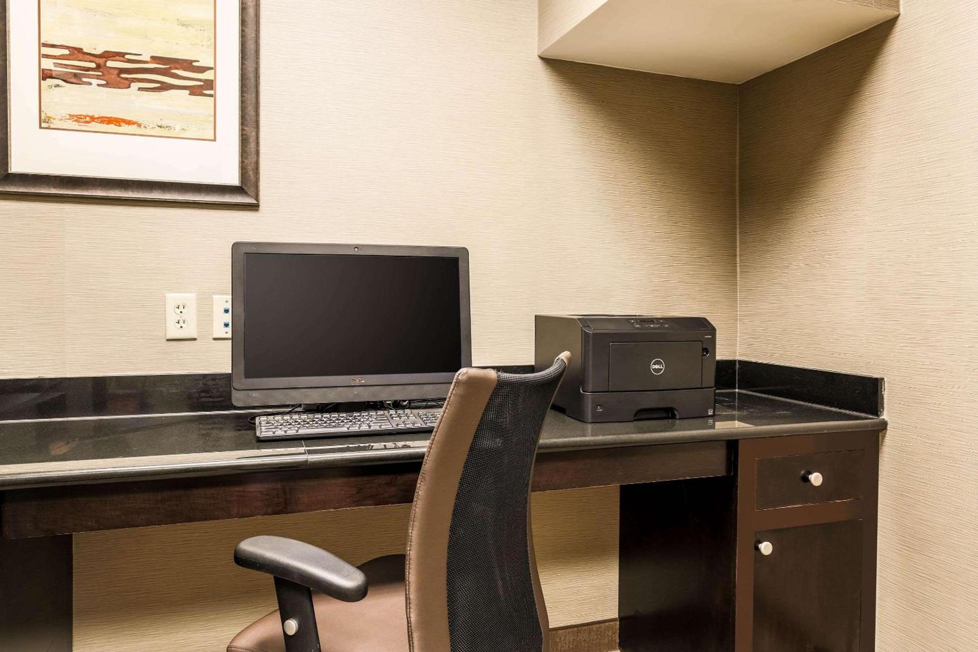 Comfort Suites DFW N-Grapevine photo 15