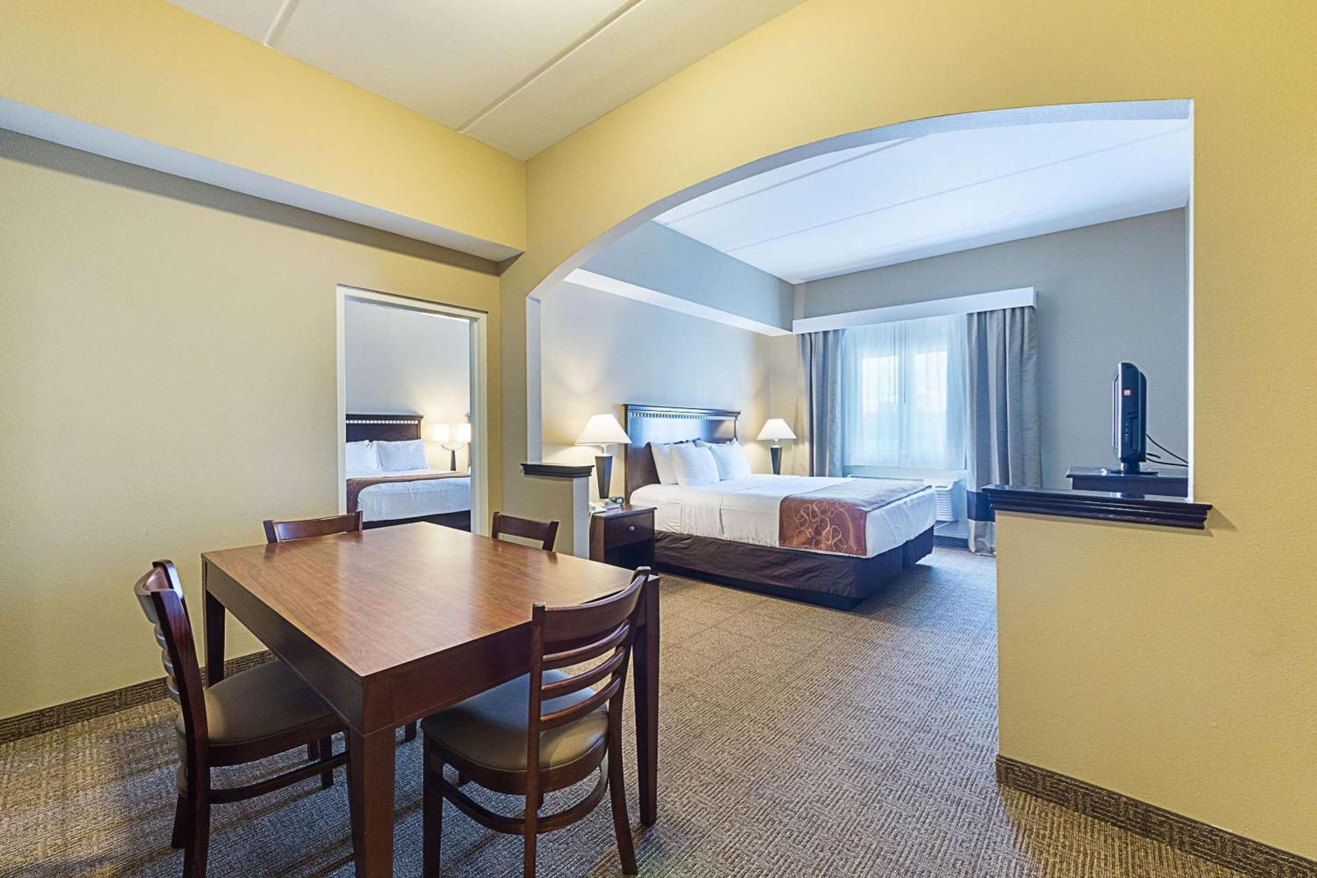 Comfort Suites Beachside photo 23