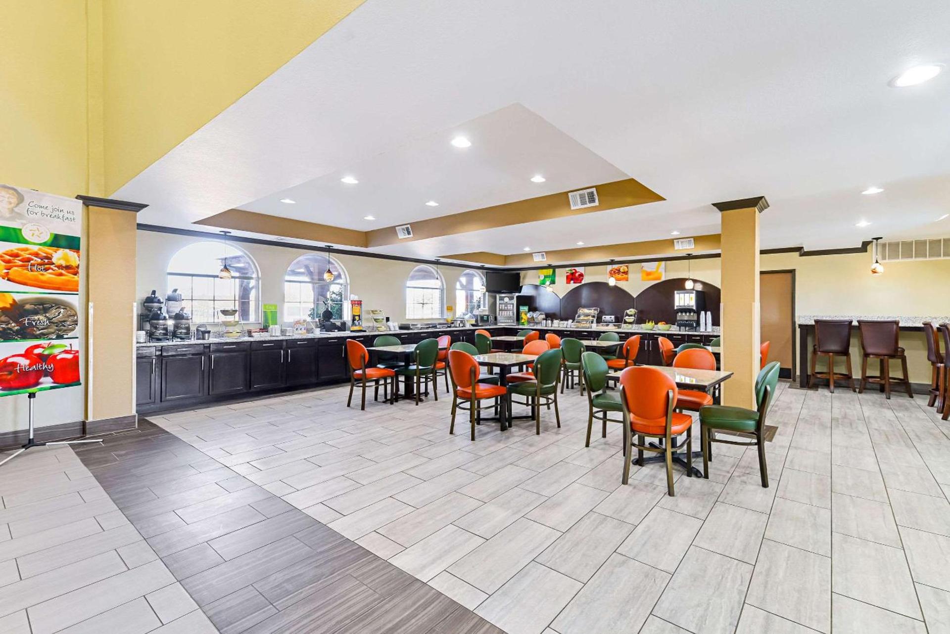 Quality Inn & Suites Lubbock South photo 37
