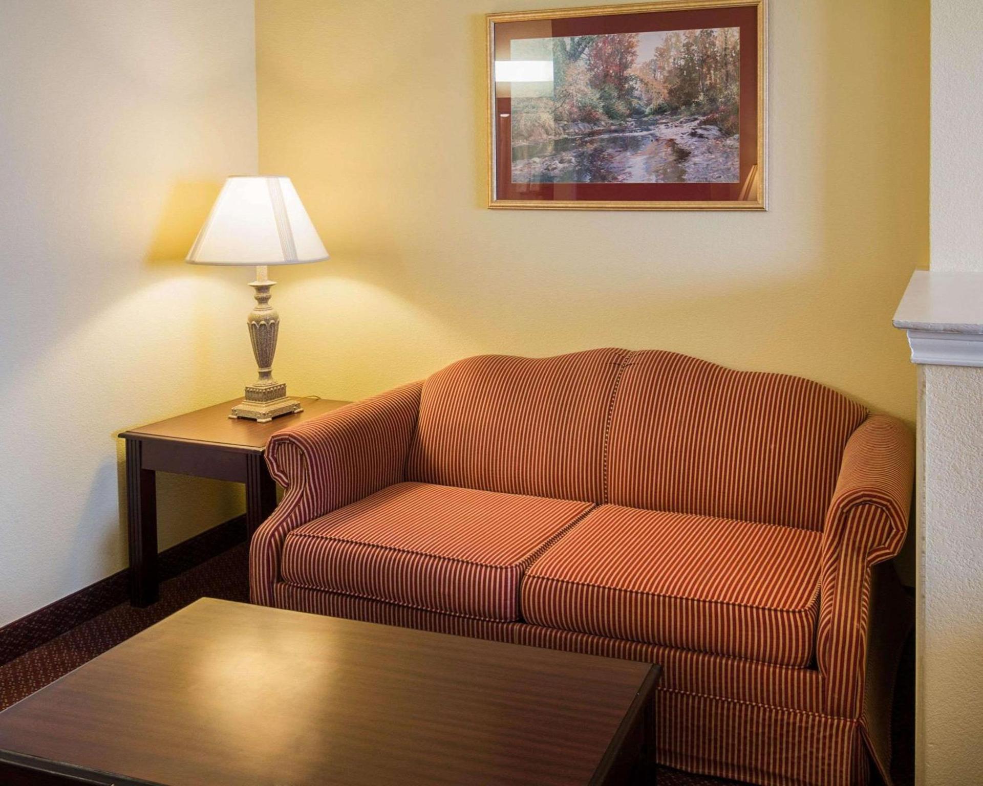 Comfort Suites Texarkana Texas photo 7