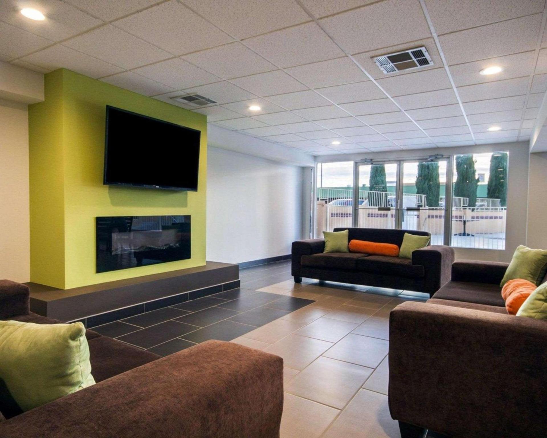 Quality Inn & Suites Airport photo 15