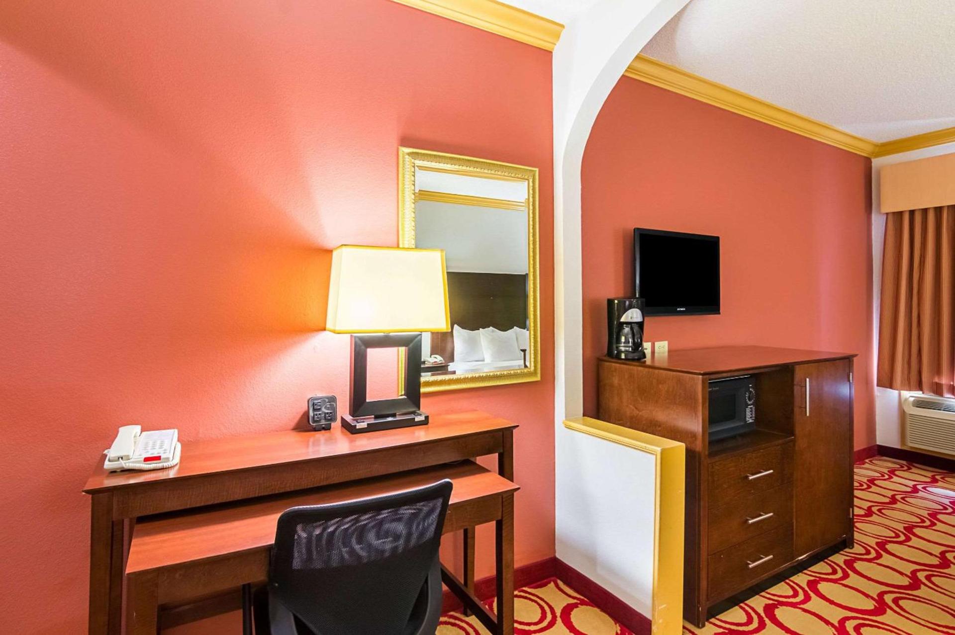 Quality Suites Lubbock Southwest photo 17