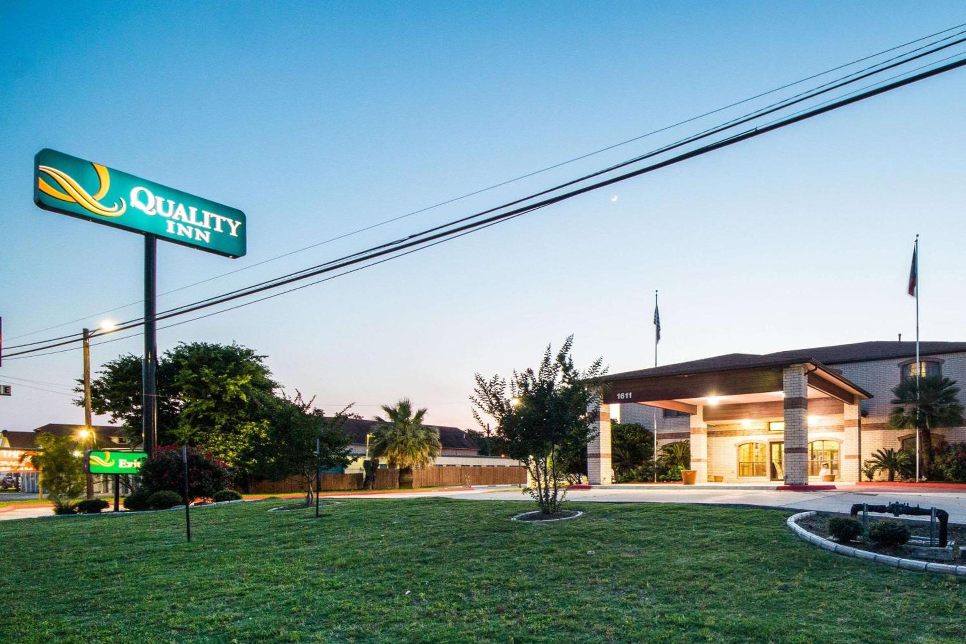 Quality Inn University near Downtown photo 3