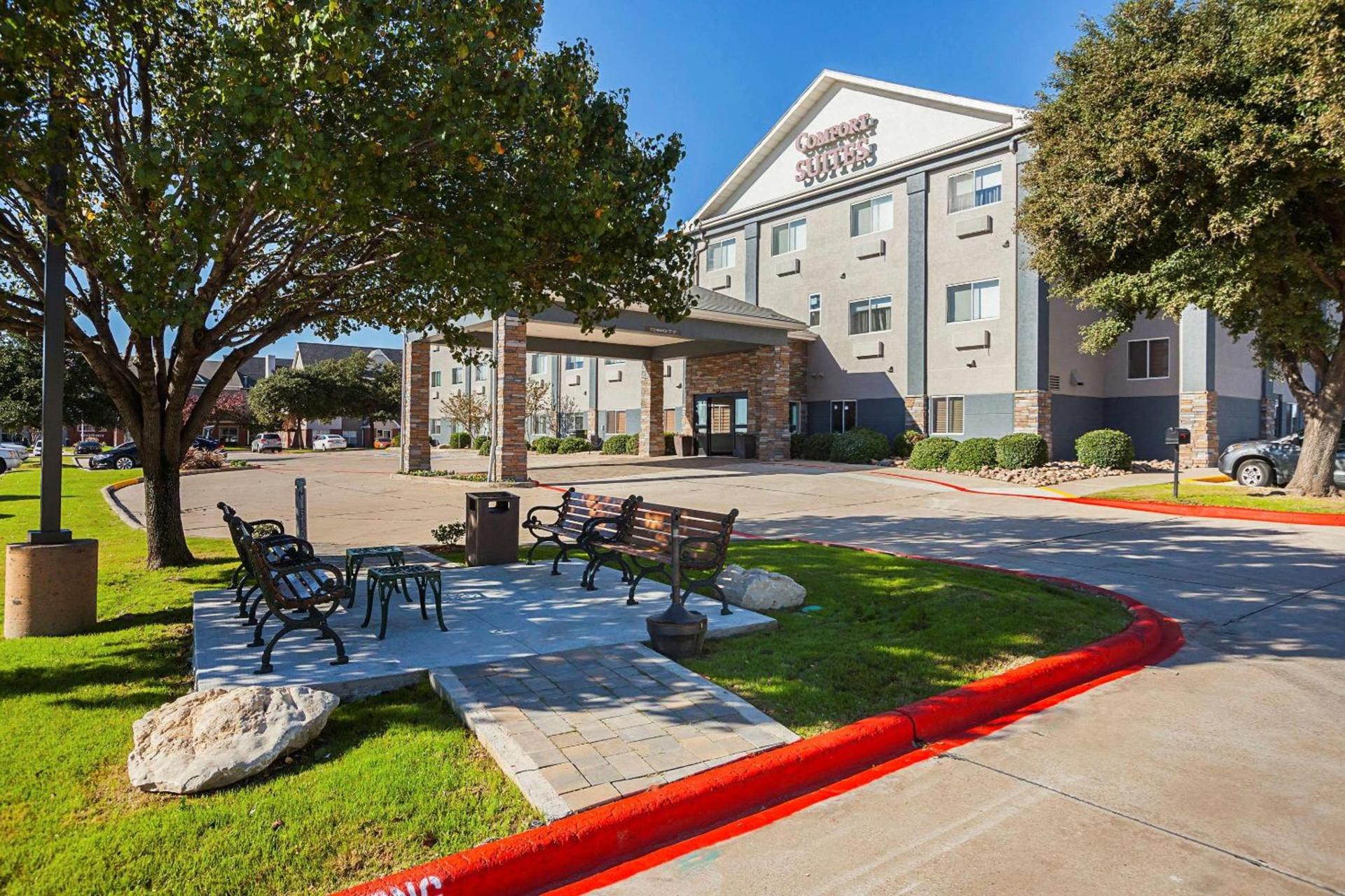Comfort Suites Lewisville - Dallas photo 1