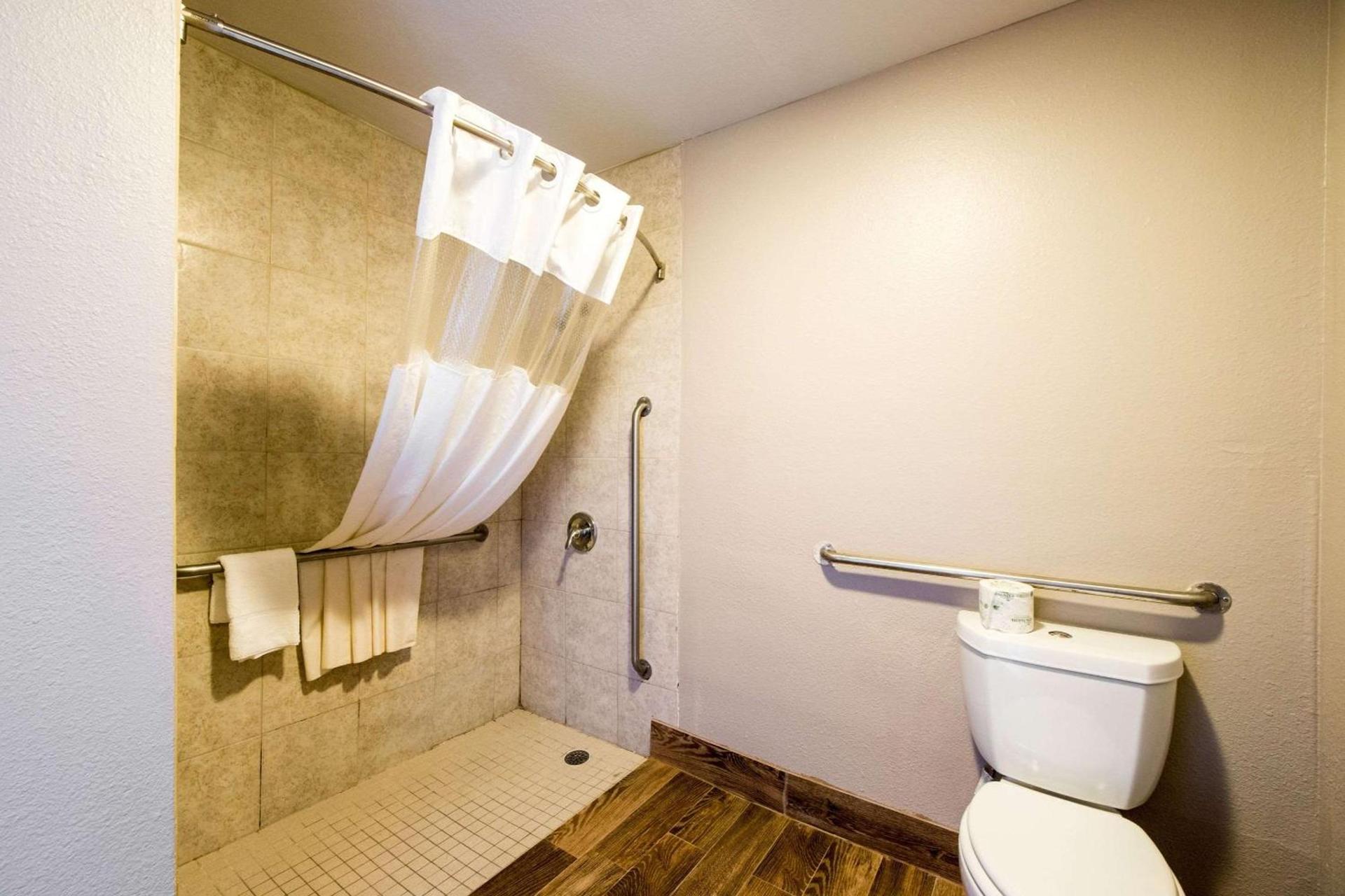 Quality Inn University near Downtown photo 21
