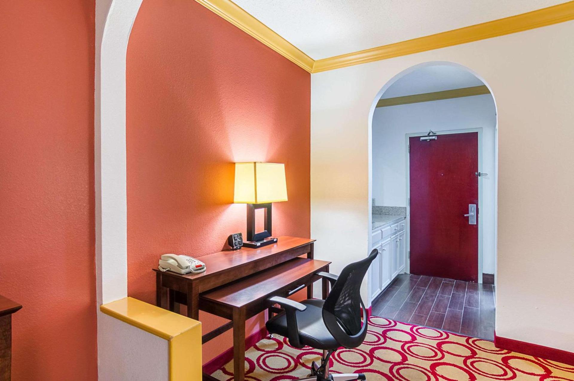 Quality Suites Lubbock Southwest photo 25