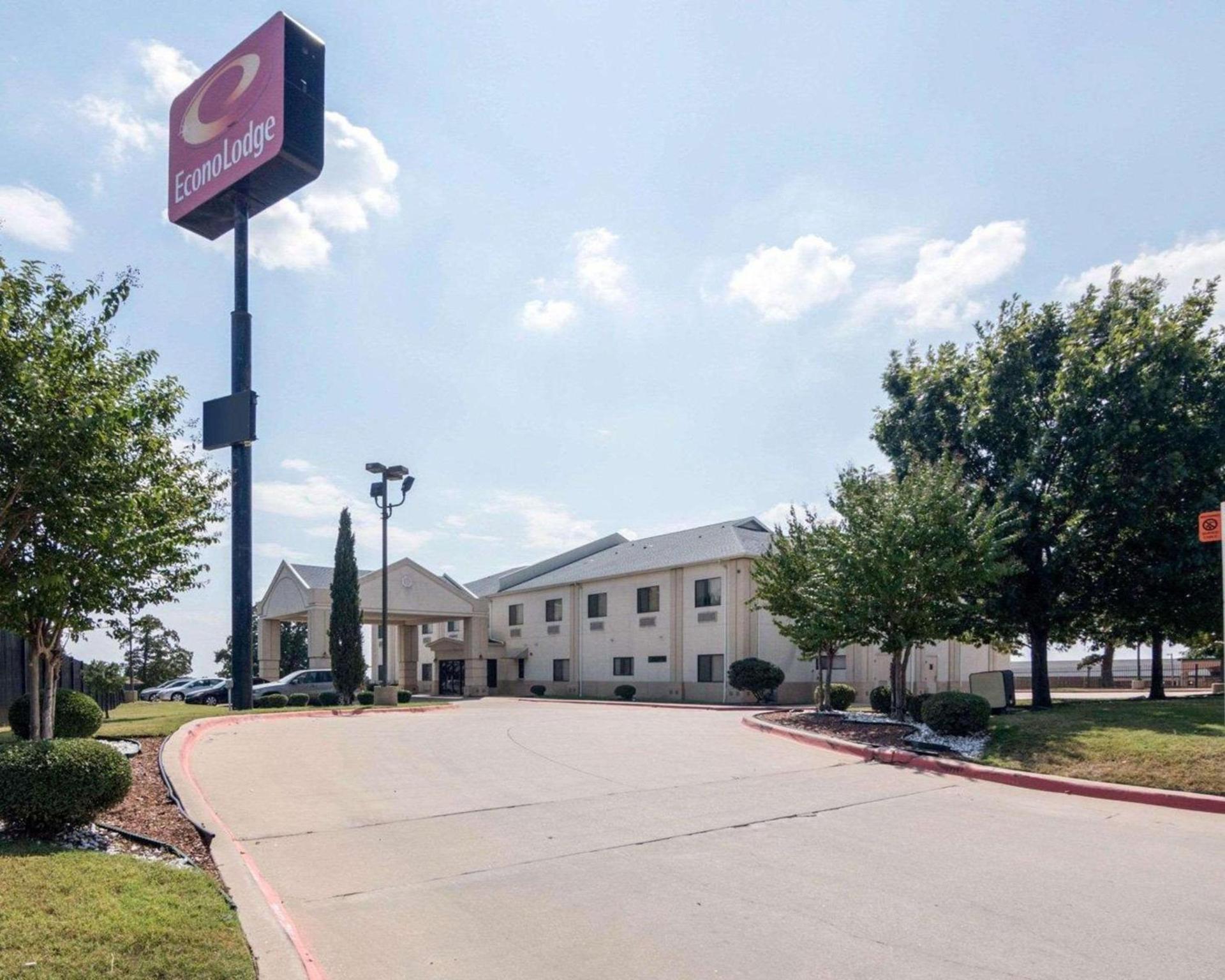 Econo Lodge Weatherford photo 3