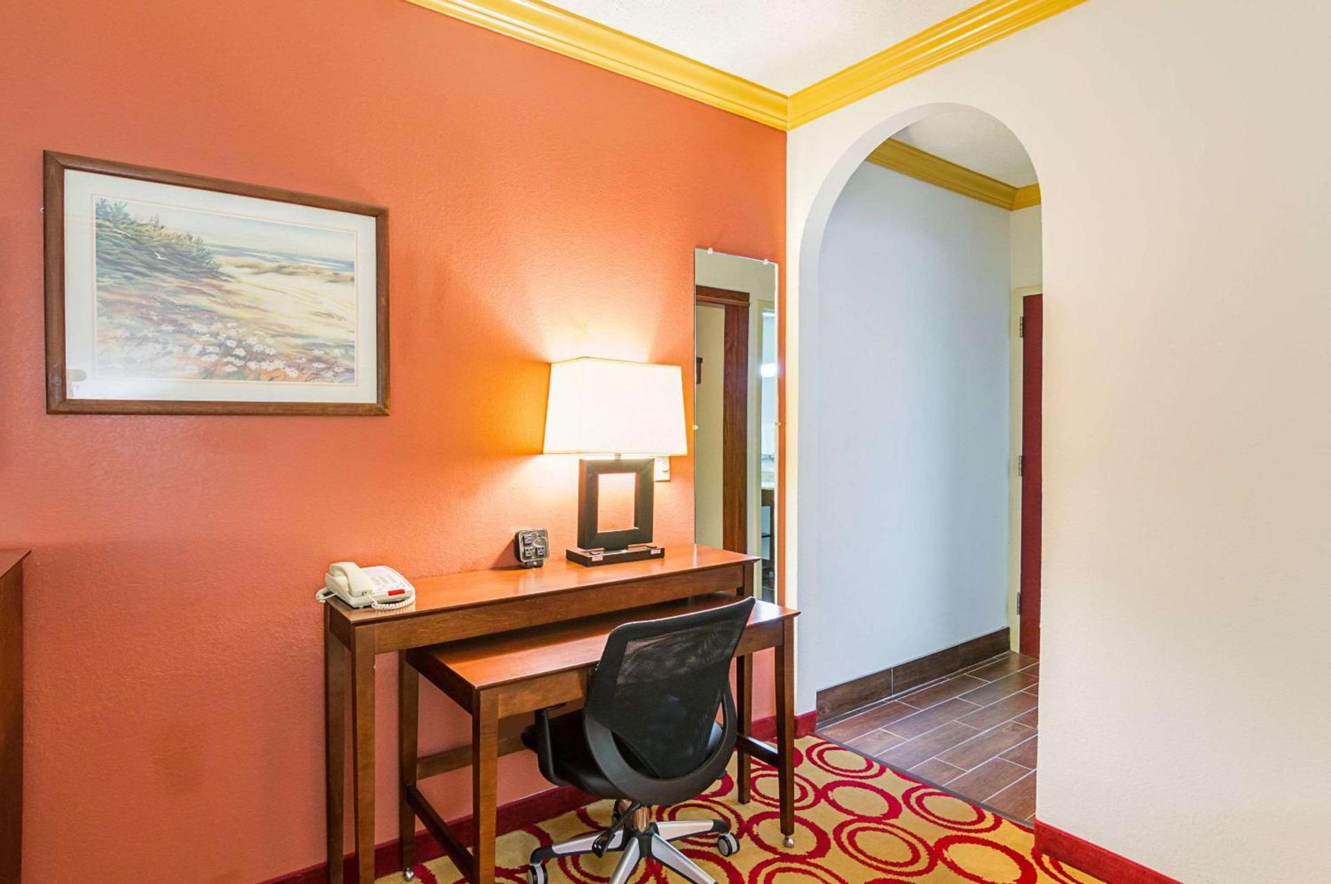 Quality Suites Lubbock Southwest photo 26