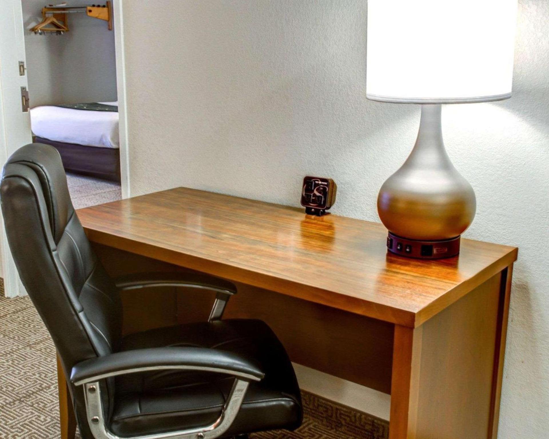 Comfort Suites Tyler South photo 18