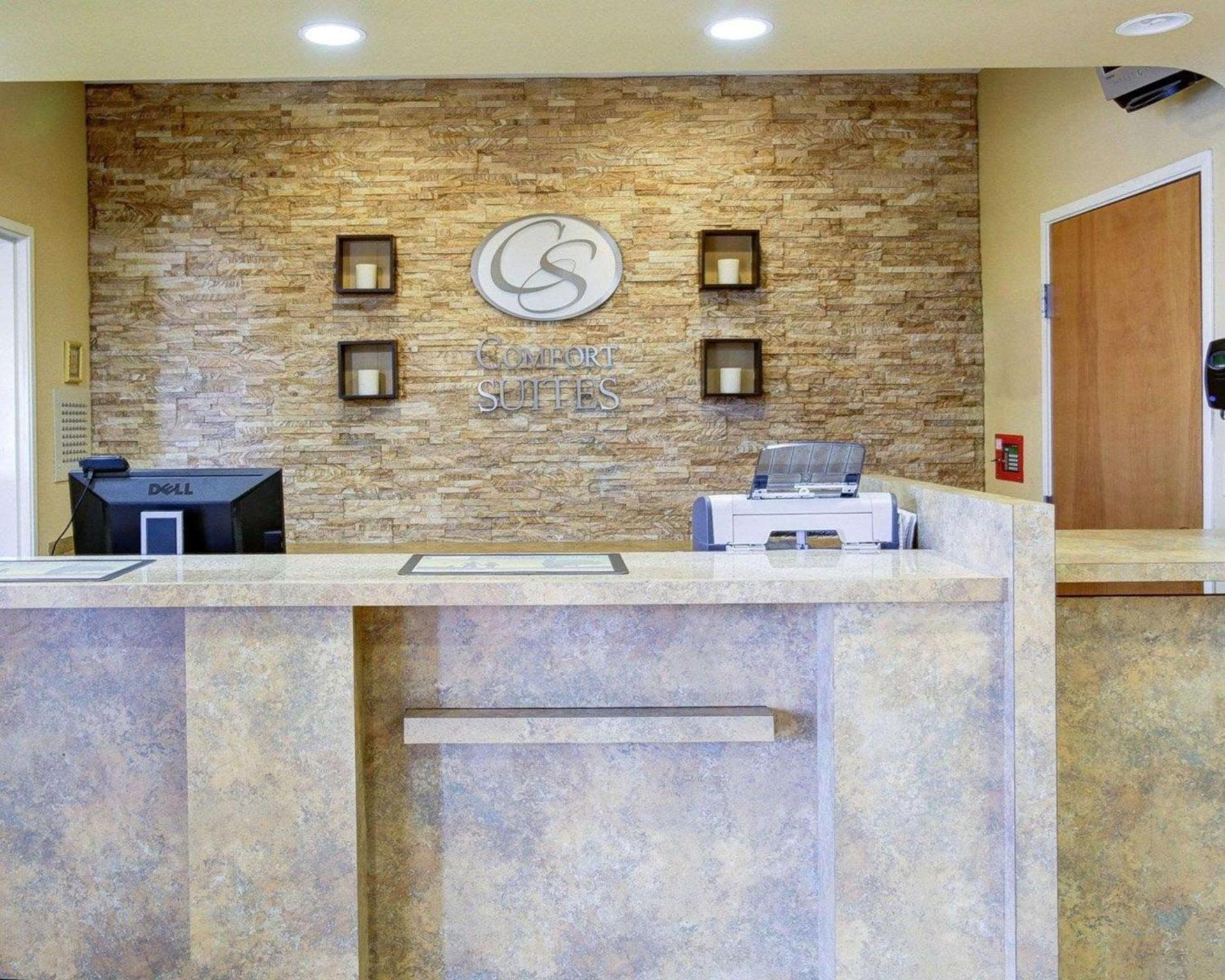 Comfort Suites Brenham photo 18