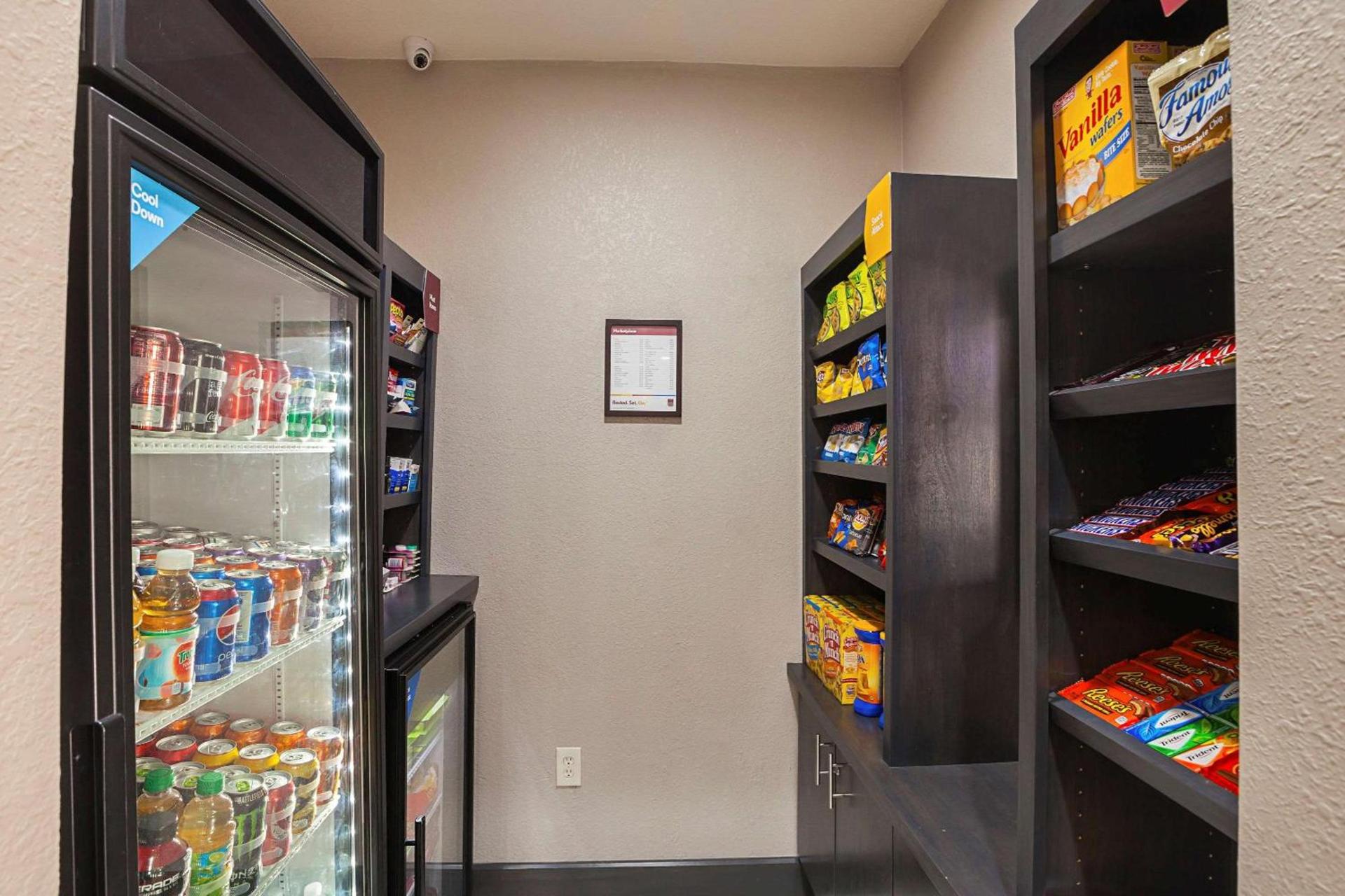 Comfort Suites Lewisville - Dallas photo 29