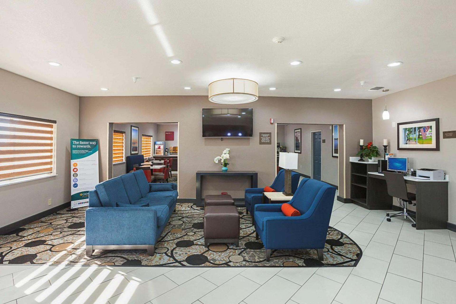 Comfort Suites Lewisville - Dallas photo 4