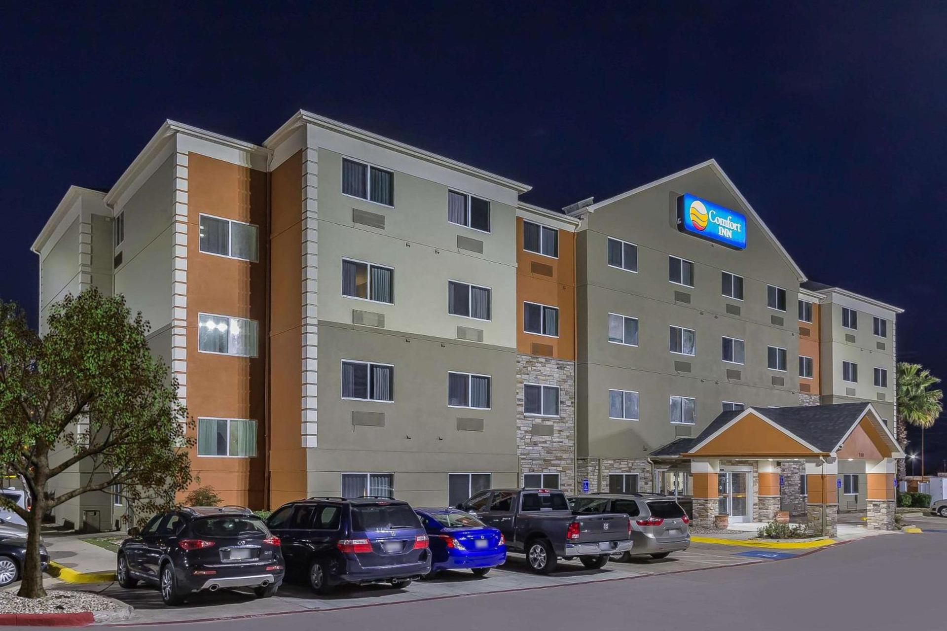 Comfort Inn & Suites Austin North Loop photo 18