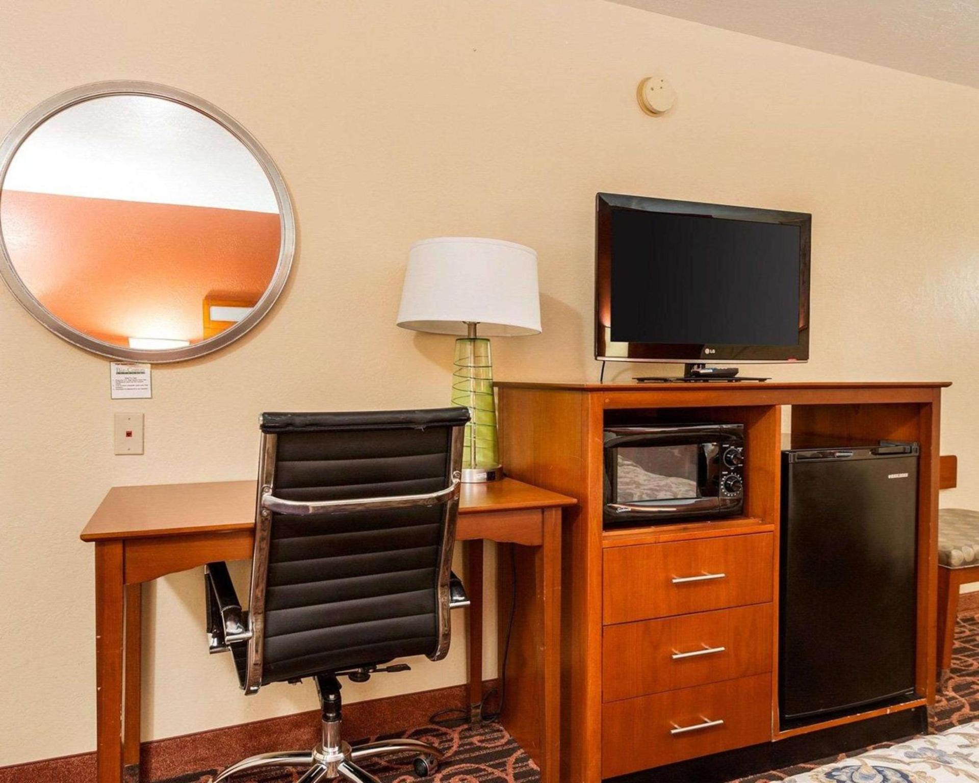Econo Lodge Jasper photo 15