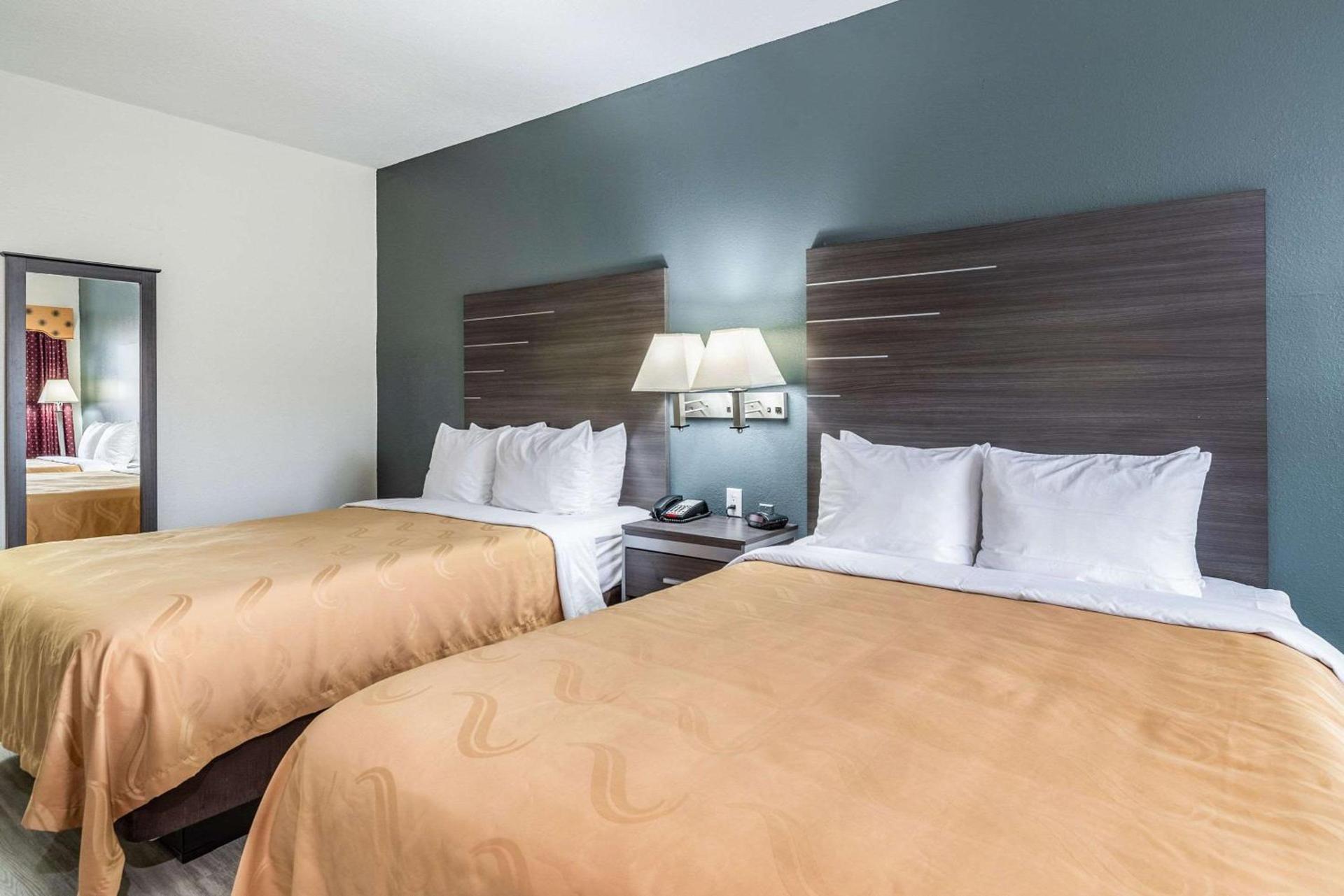 Quality Inn & Suites Canton photo 12
