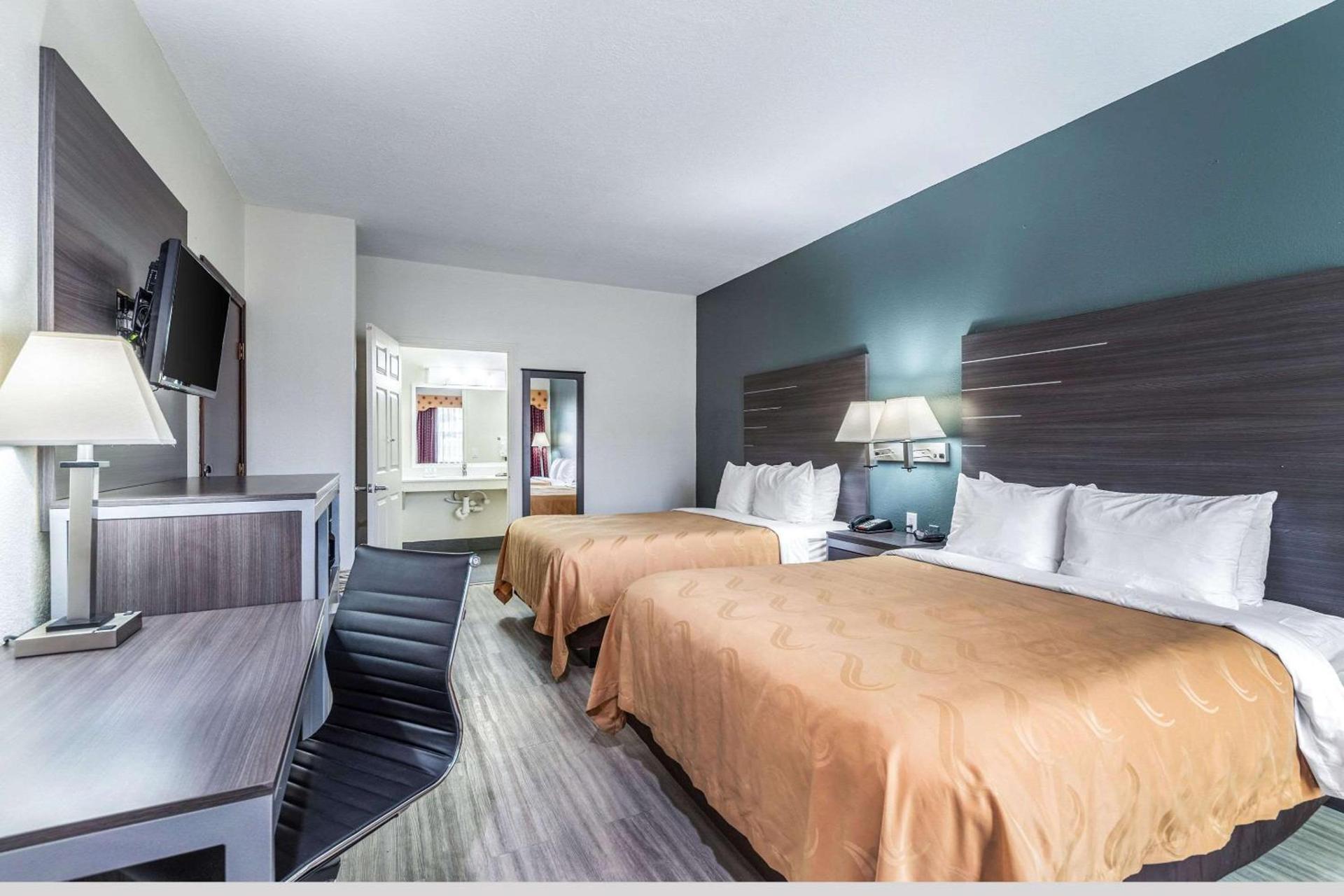 Quality Inn & Suites Canton photo 10