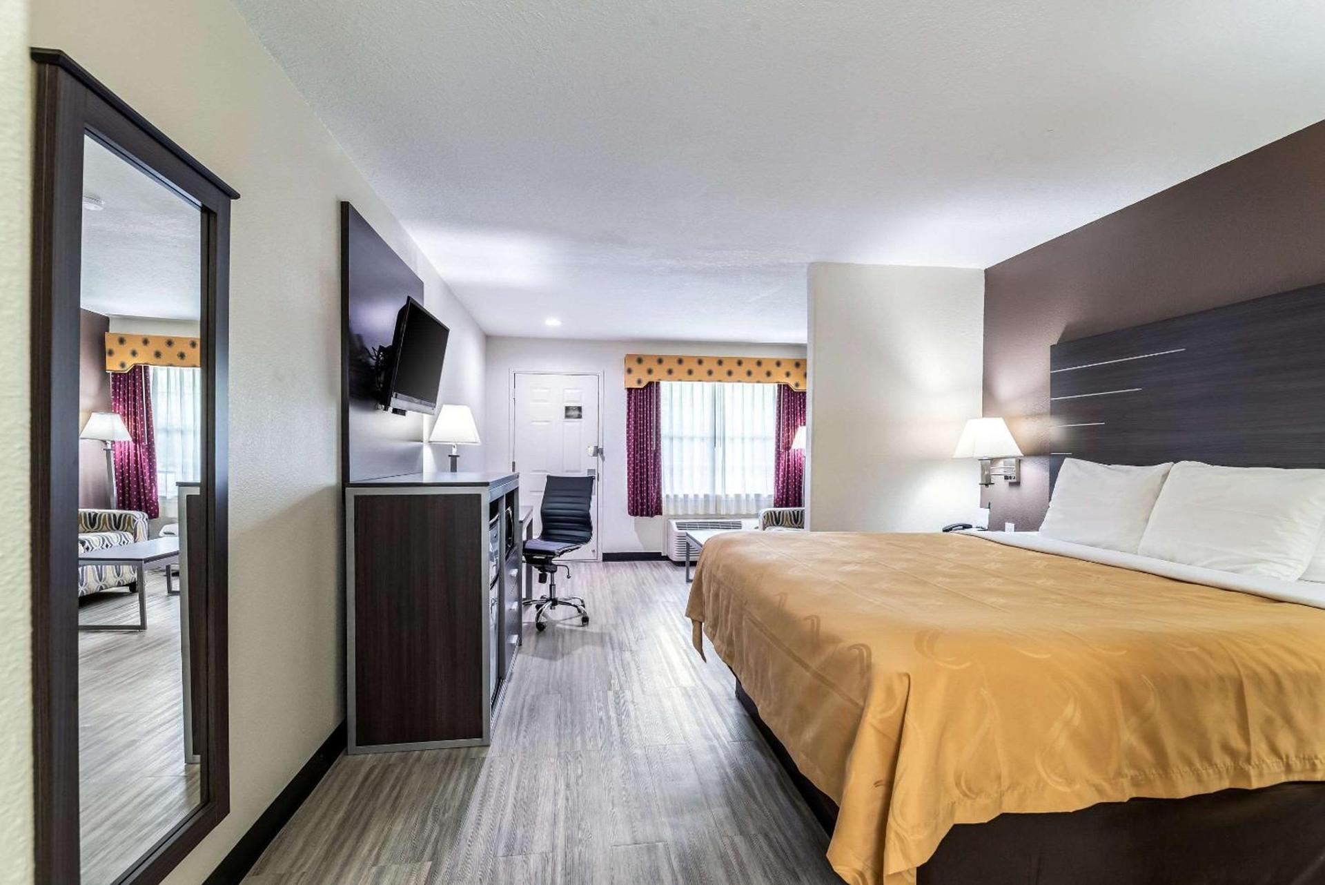 Quality Inn & Suites Canton photo 15