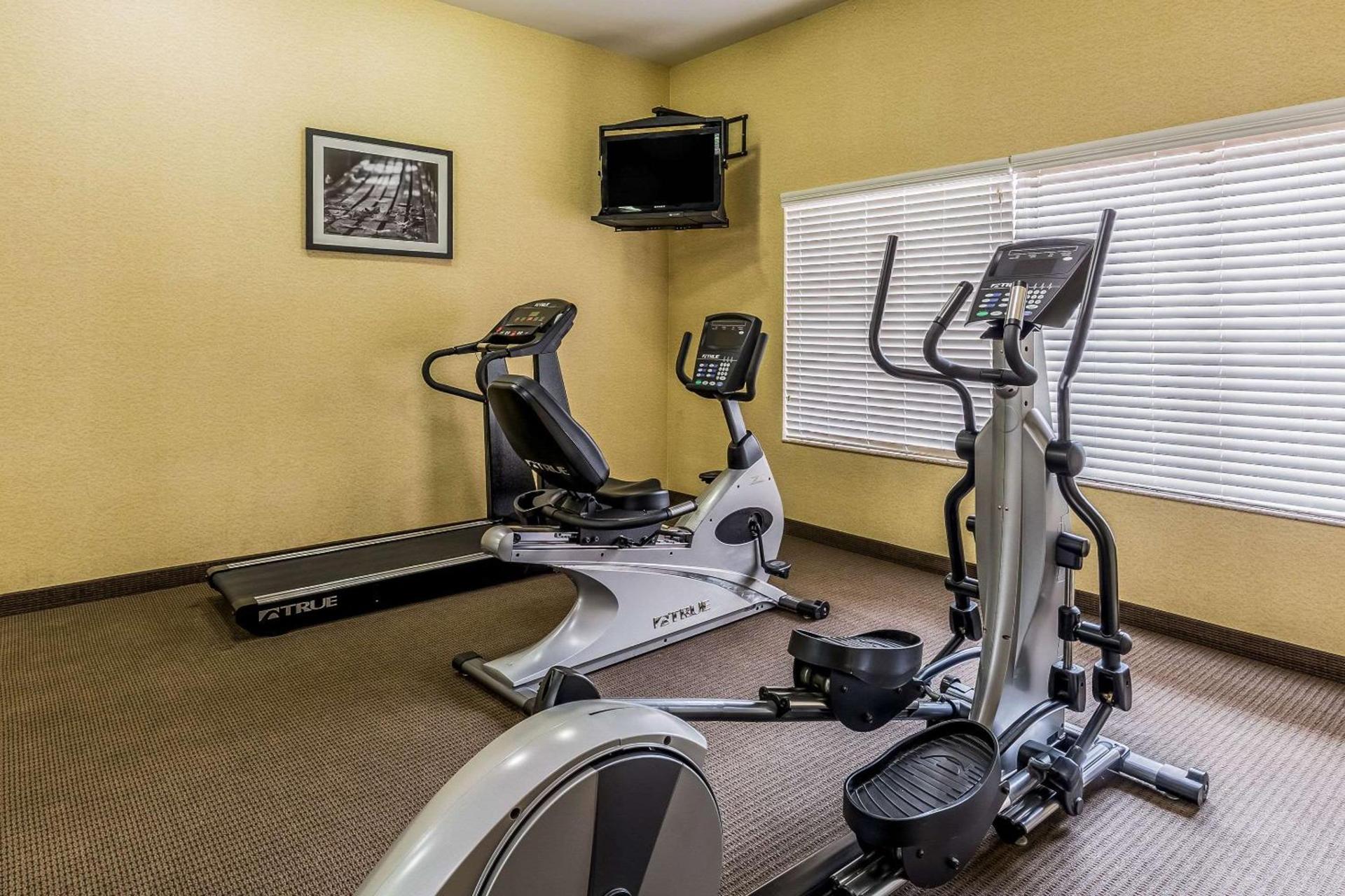 Sleep Inn & Suites Stafford - Sugarland photo 29