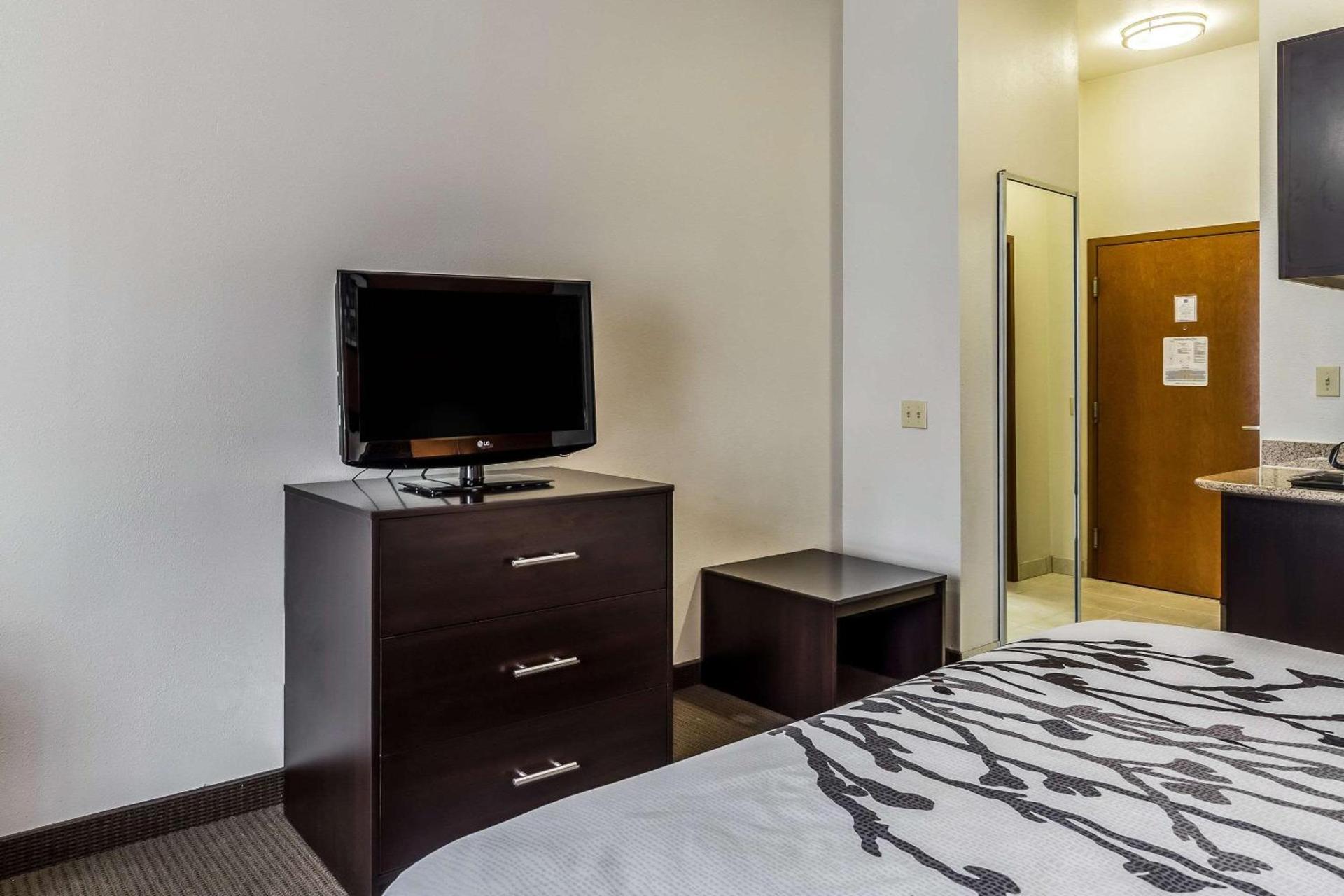 Sleep Inn & Suites Stafford - Sugarland photo 15