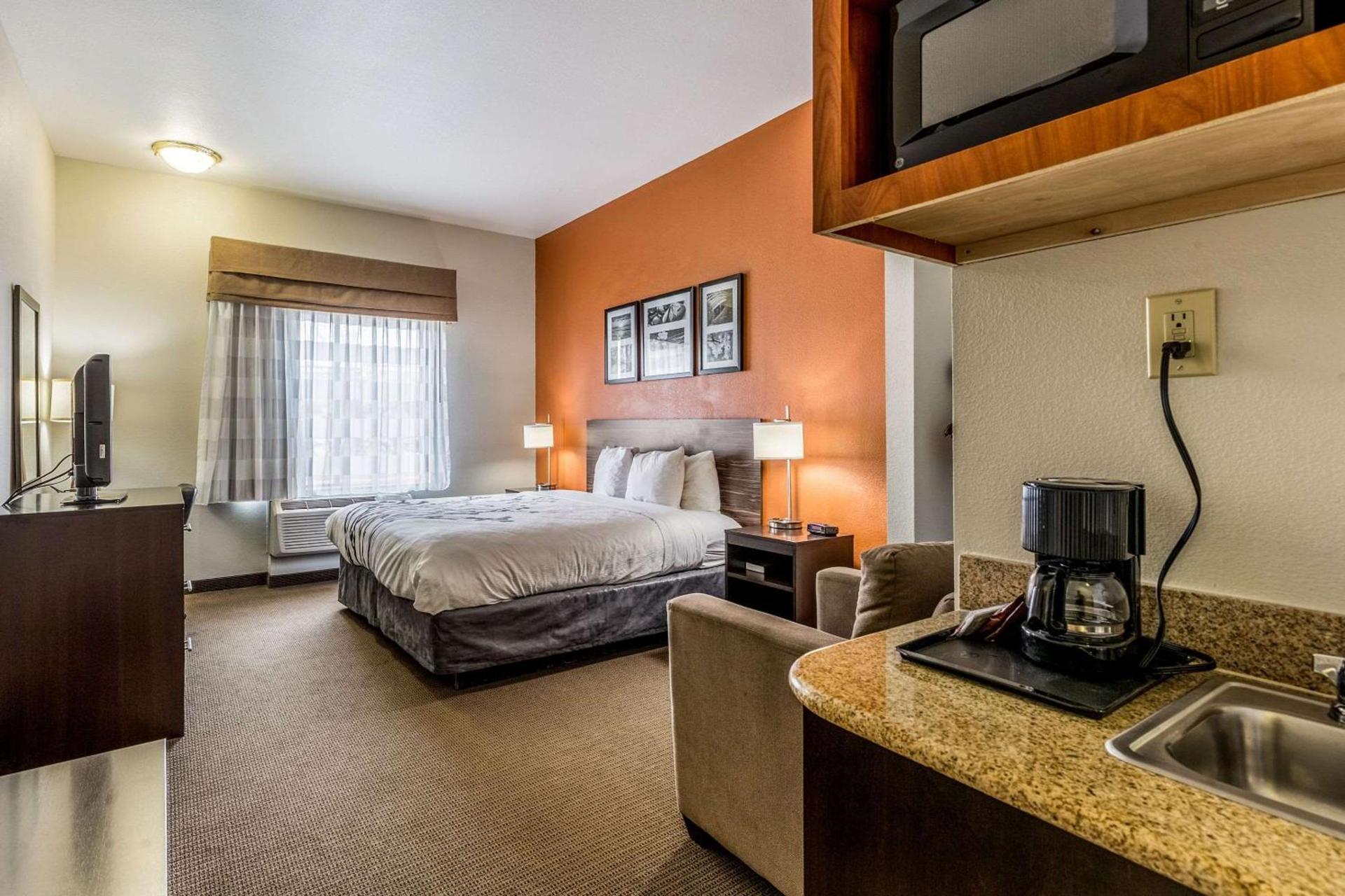 Sleep Inn & Suites Stafford - Sugarland photo 9