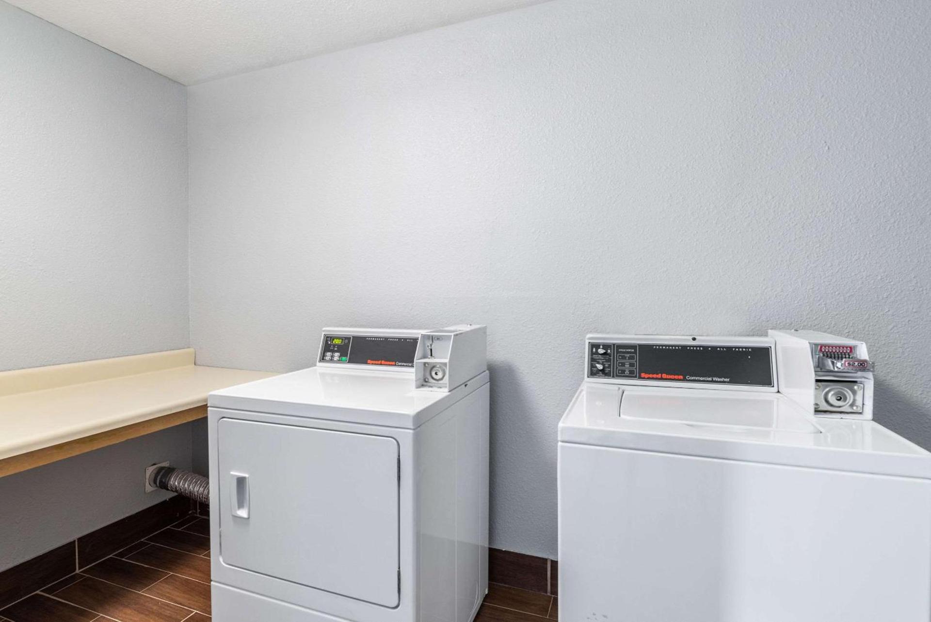 Quality Inn & Suites Canton photo 31