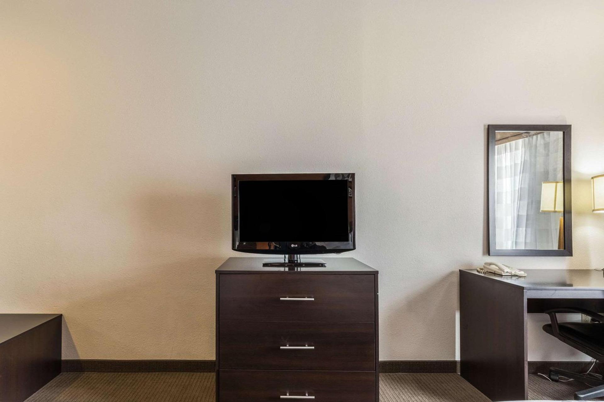 Sleep Inn & Suites Stafford - Sugarland photo 19