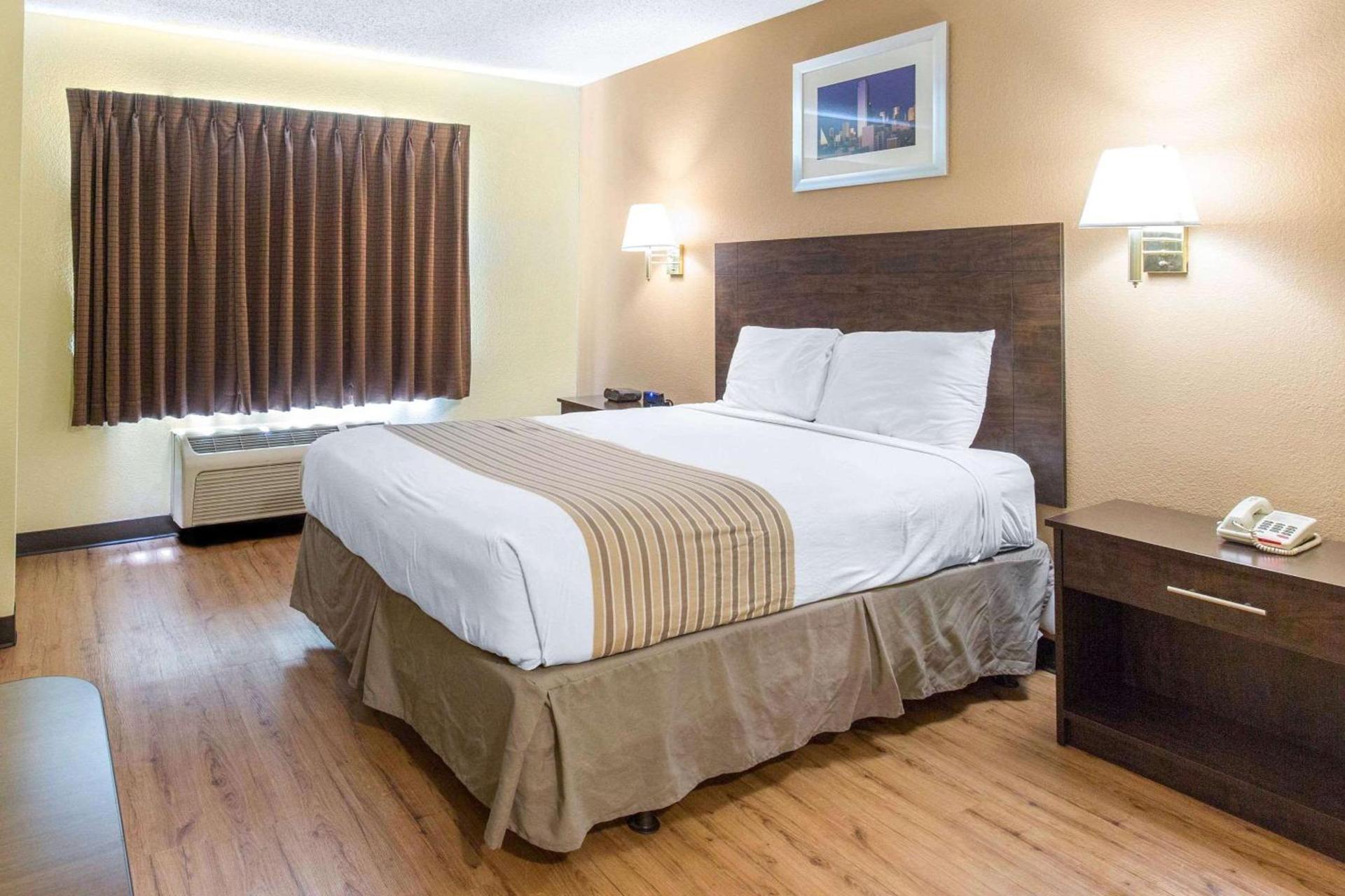 Hawthorn Extended Stay by Wyndham Lewisville photo 6