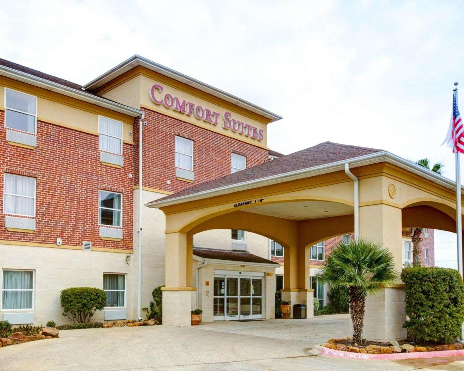 Comfort Suites University Drive photo 8