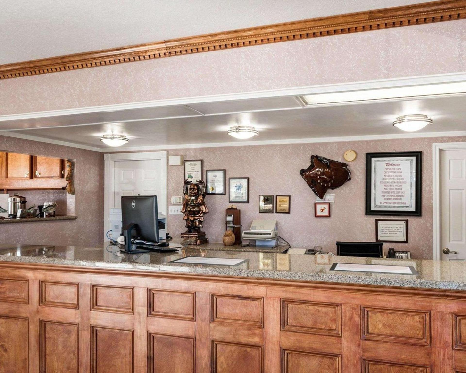 Econo Lodge Jasper photo 4