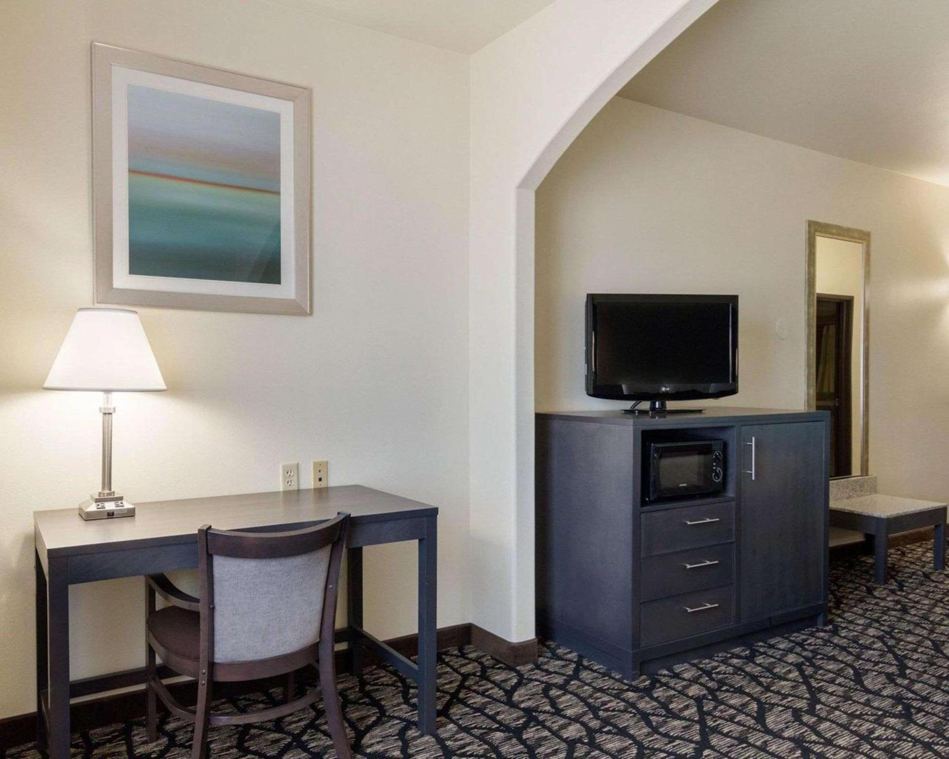 Quality Inn Buffalo photo 17