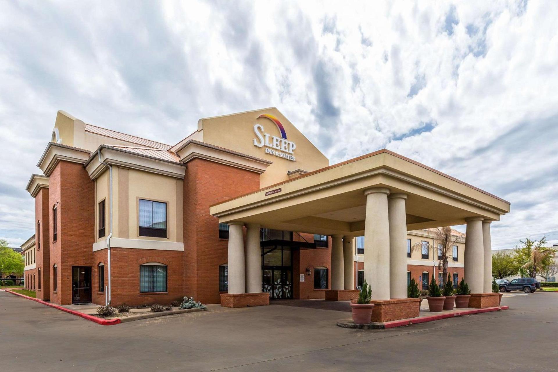 Sleep Inn & Suites Stafford - Sugarland photo 3