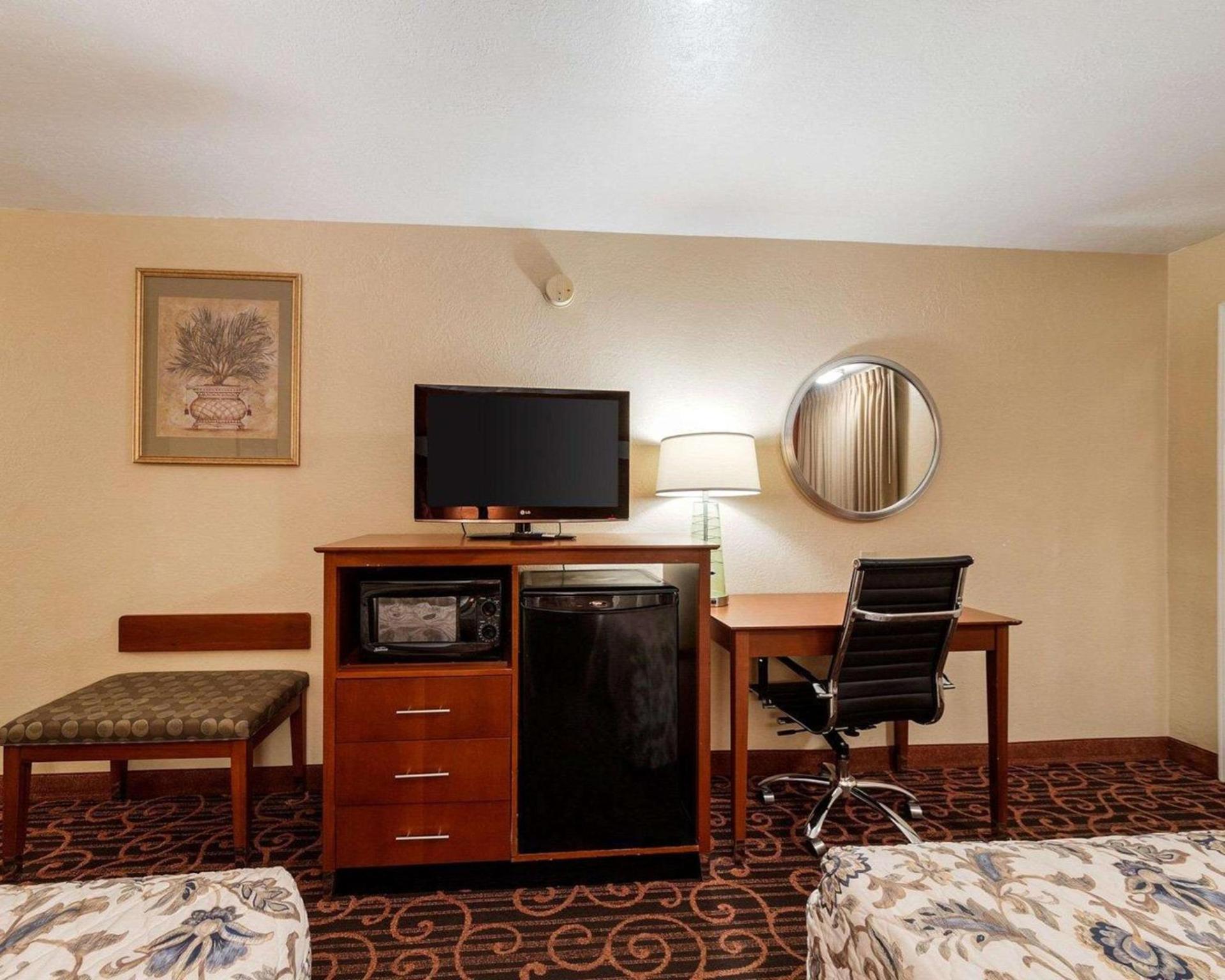 Econo Lodge Jasper photo 20