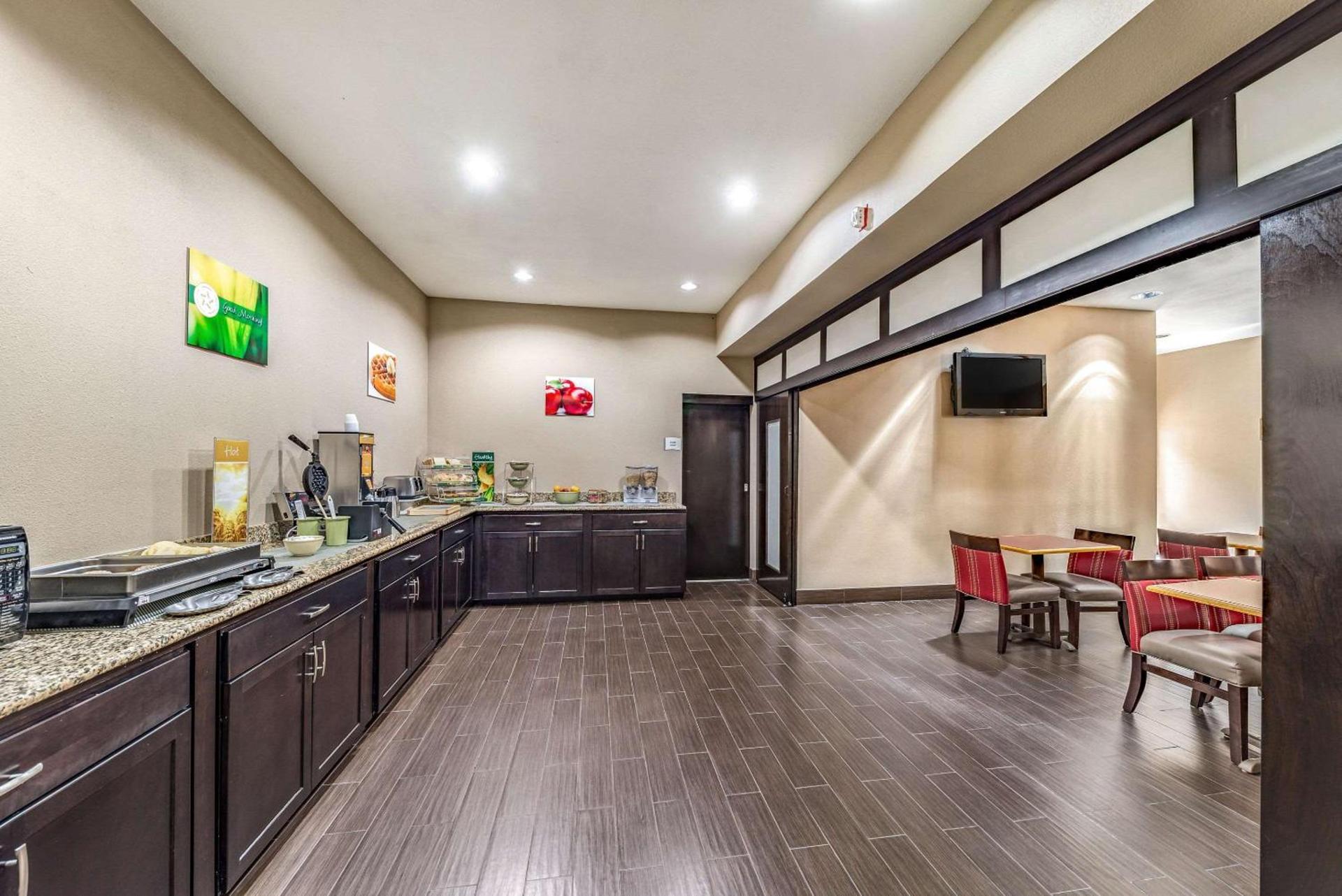 Quality Inn West Plano - Dallas photo 34