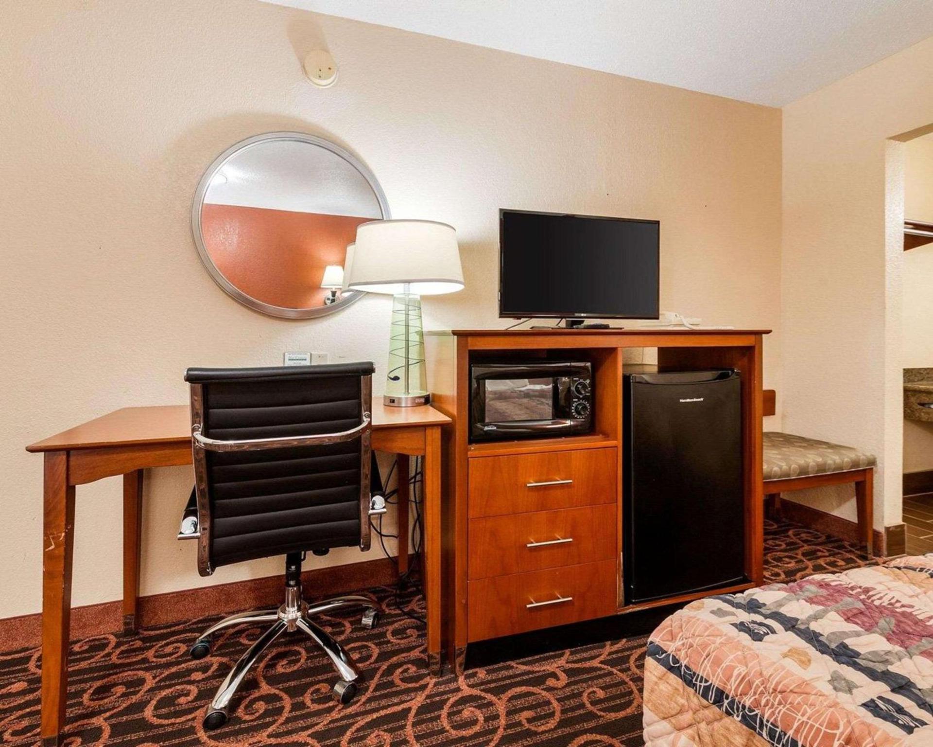 Econo Lodge Jasper photo 10