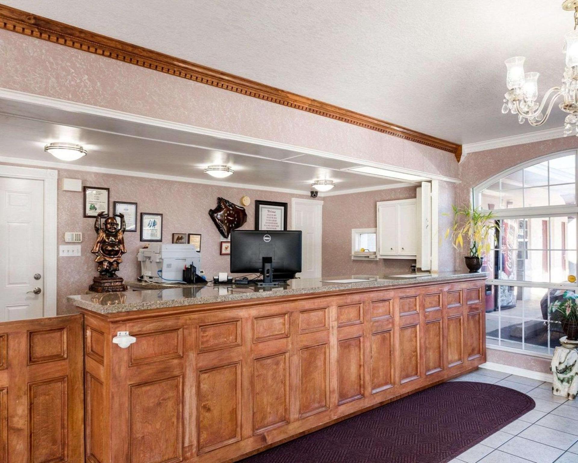 Econo Lodge Jasper photo 6