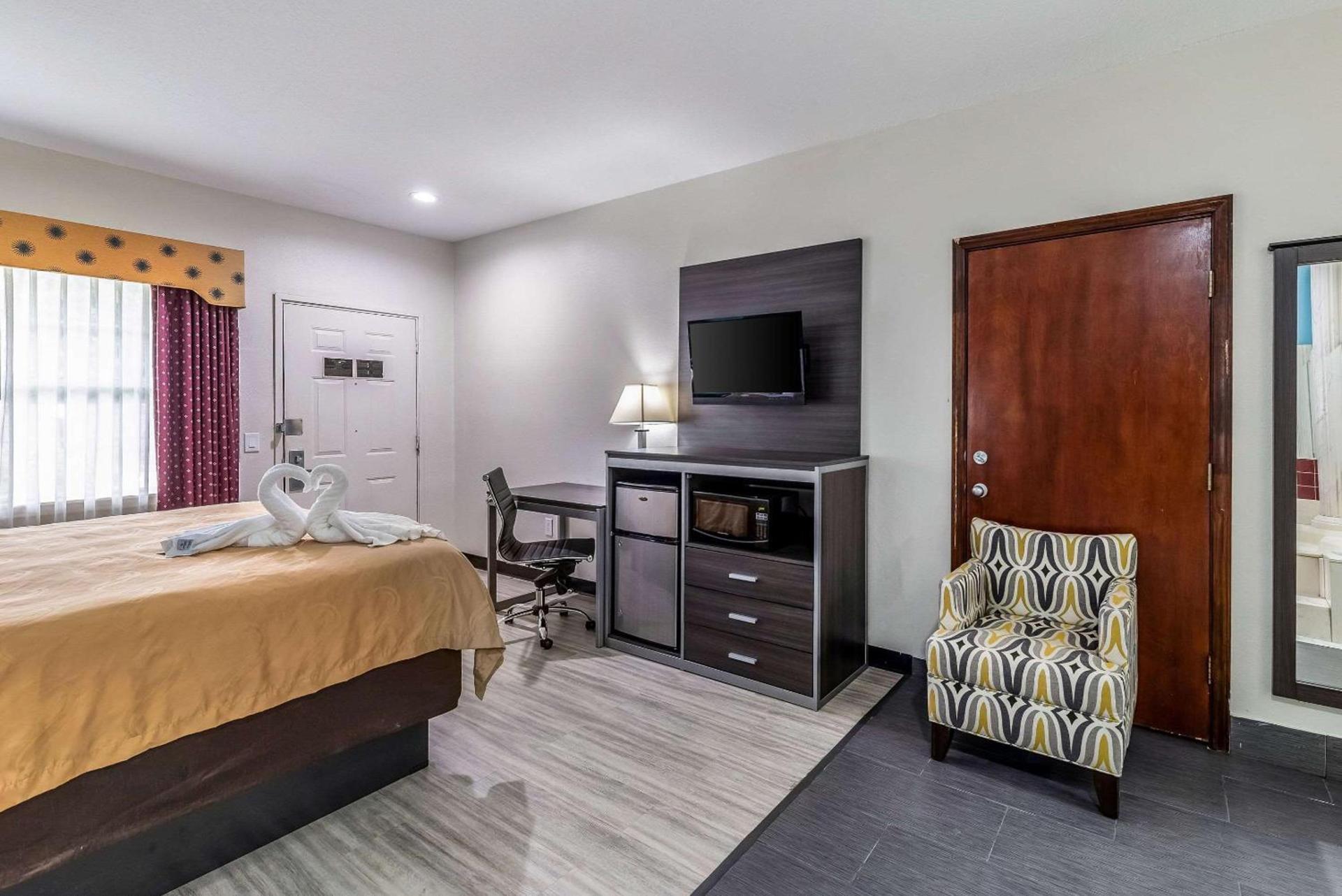 Quality Inn & Suites Canton photo 20
