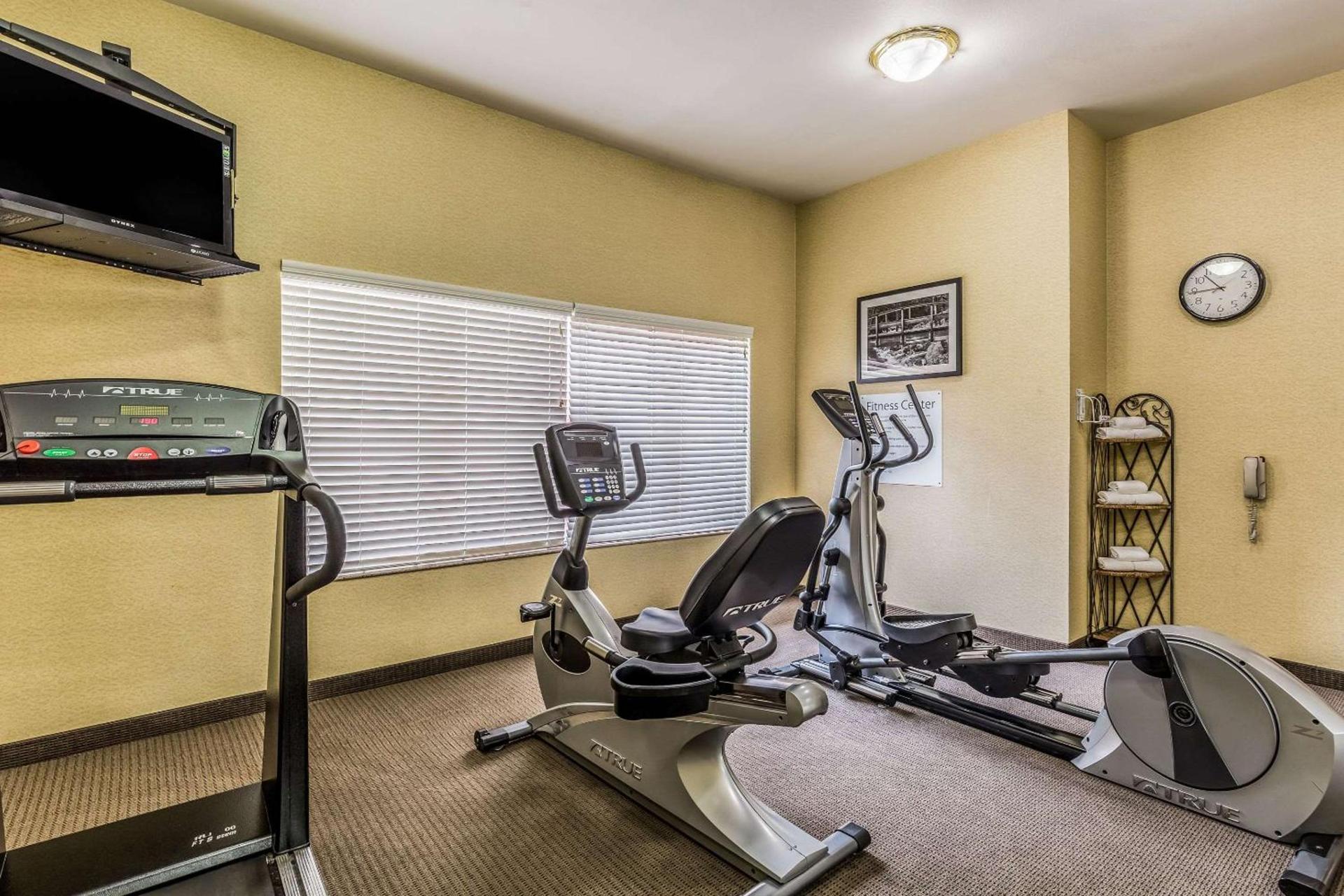 Sleep Inn & Suites Stafford - Sugarland photo 30