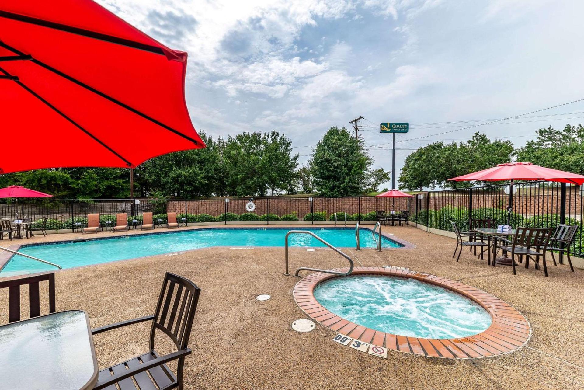 Quality Inn & Suites Canton photo 24