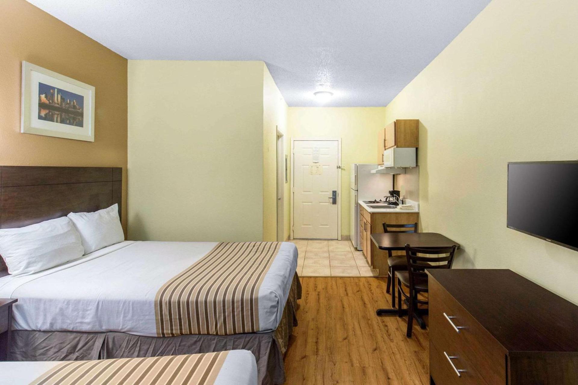 Hawthorn Extended Stay by Wyndham Lewisville photo 25