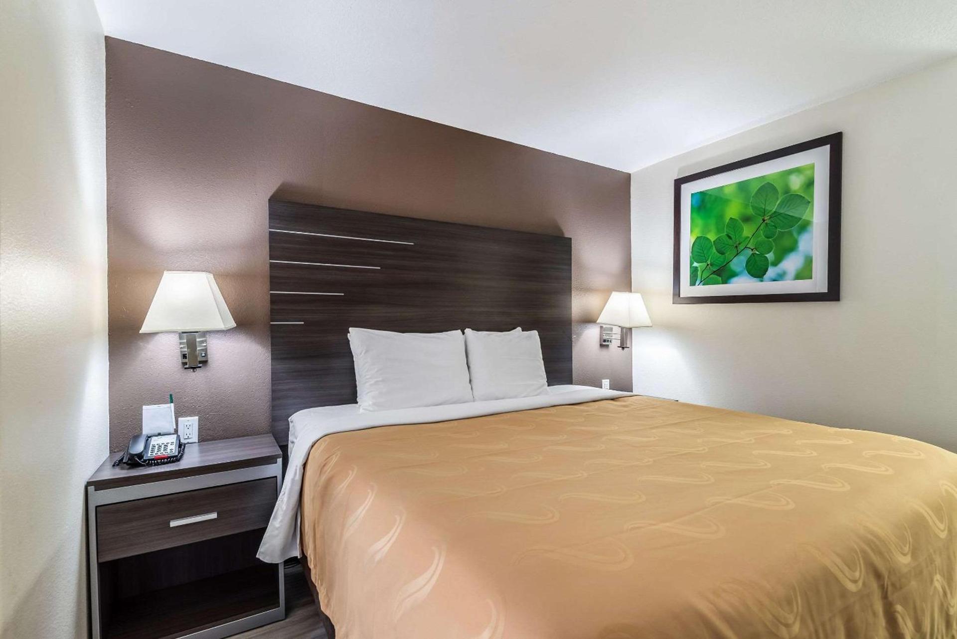Quality Inn & Suites Canton photo 14