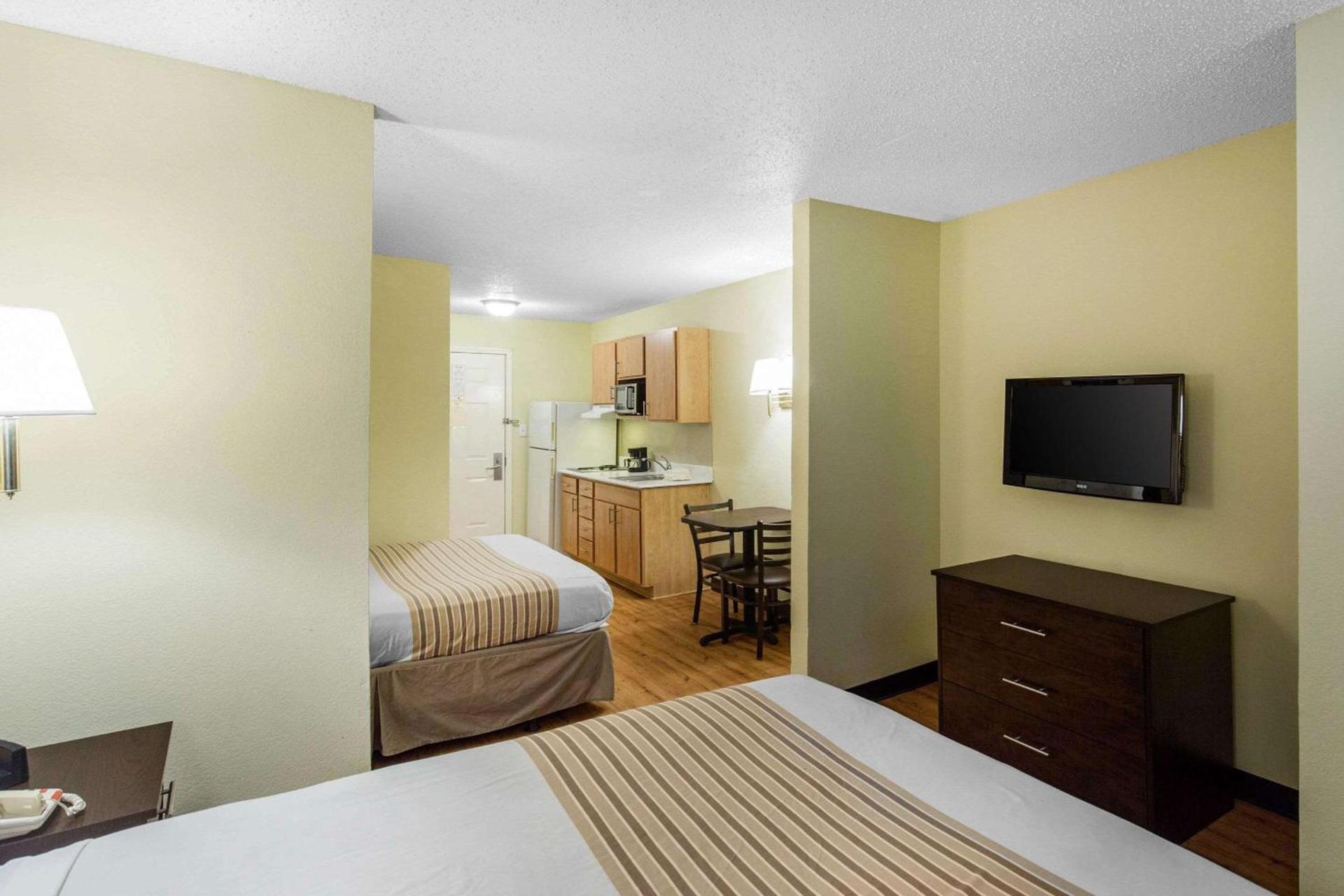 Hawthorn Extended Stay by Wyndham Lewisville photo 19