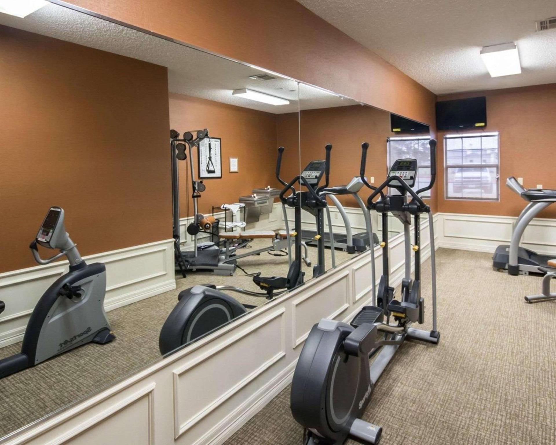Comfort Inn & Suites Red Oak - Dallas Area photo 6