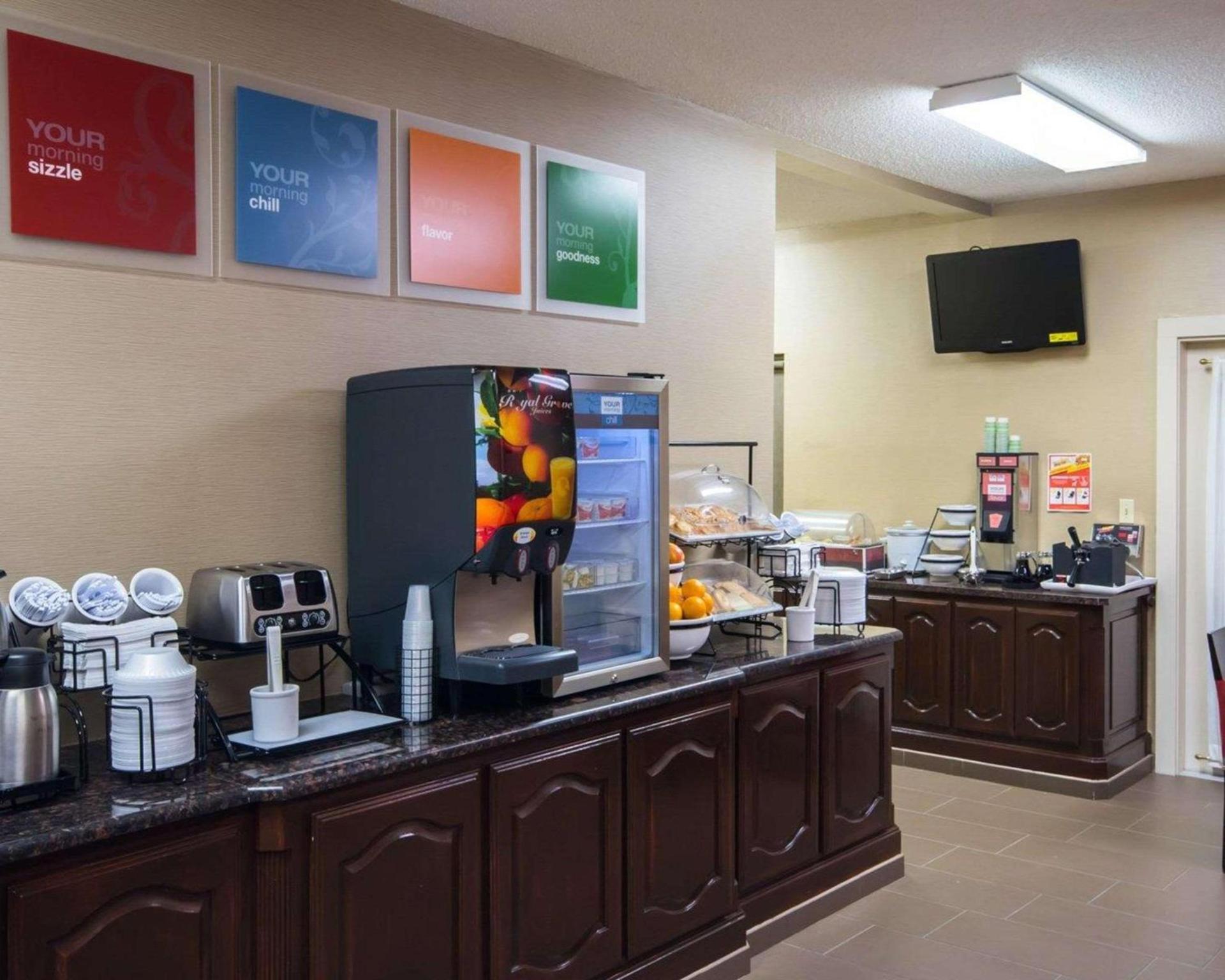 Comfort Inn & Suites Red Oak - Dallas Area photo 9