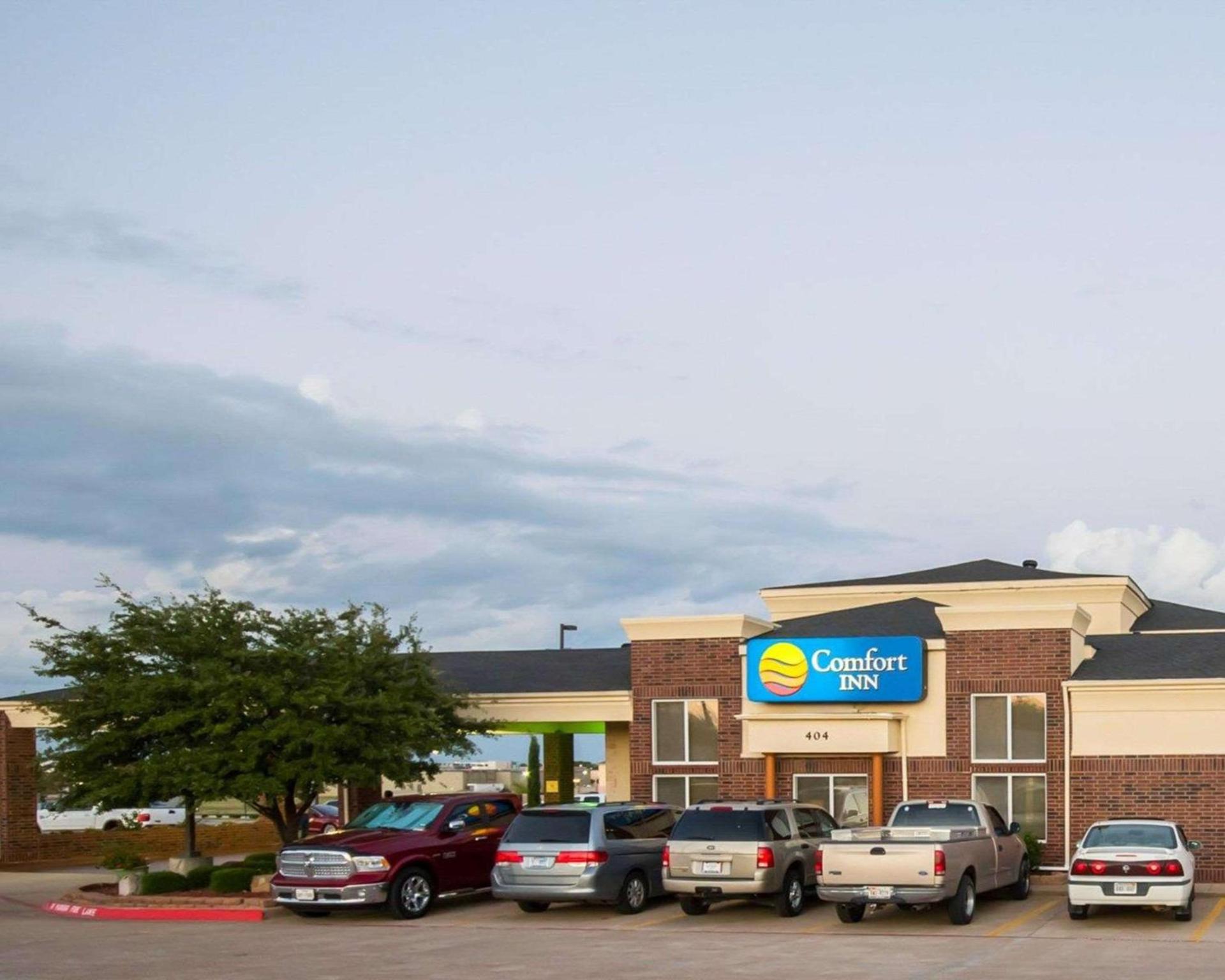 Comfort Inn & Suites Red Oak - Dallas Area photo 16