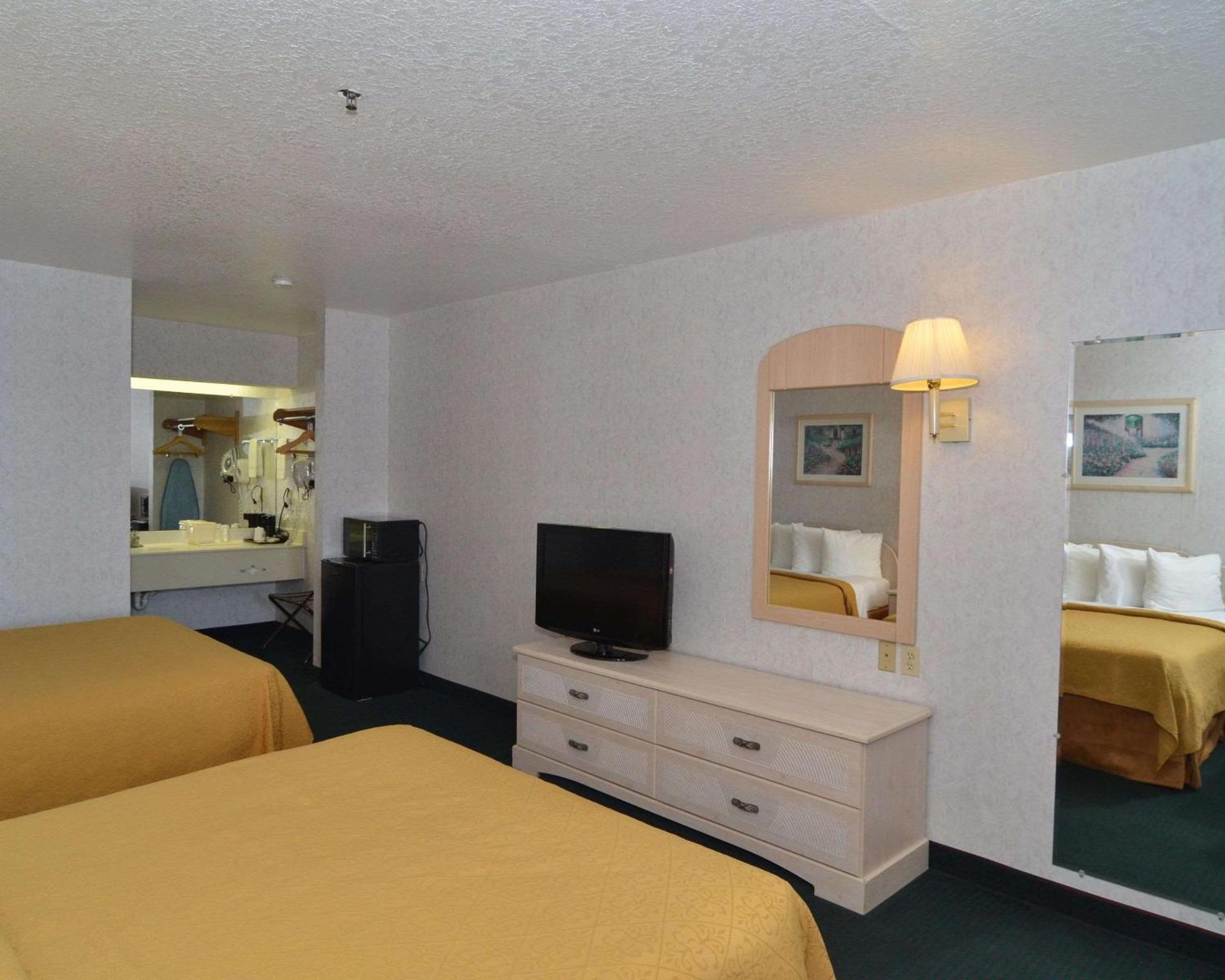Econo Lodge San Antonio South photo 15