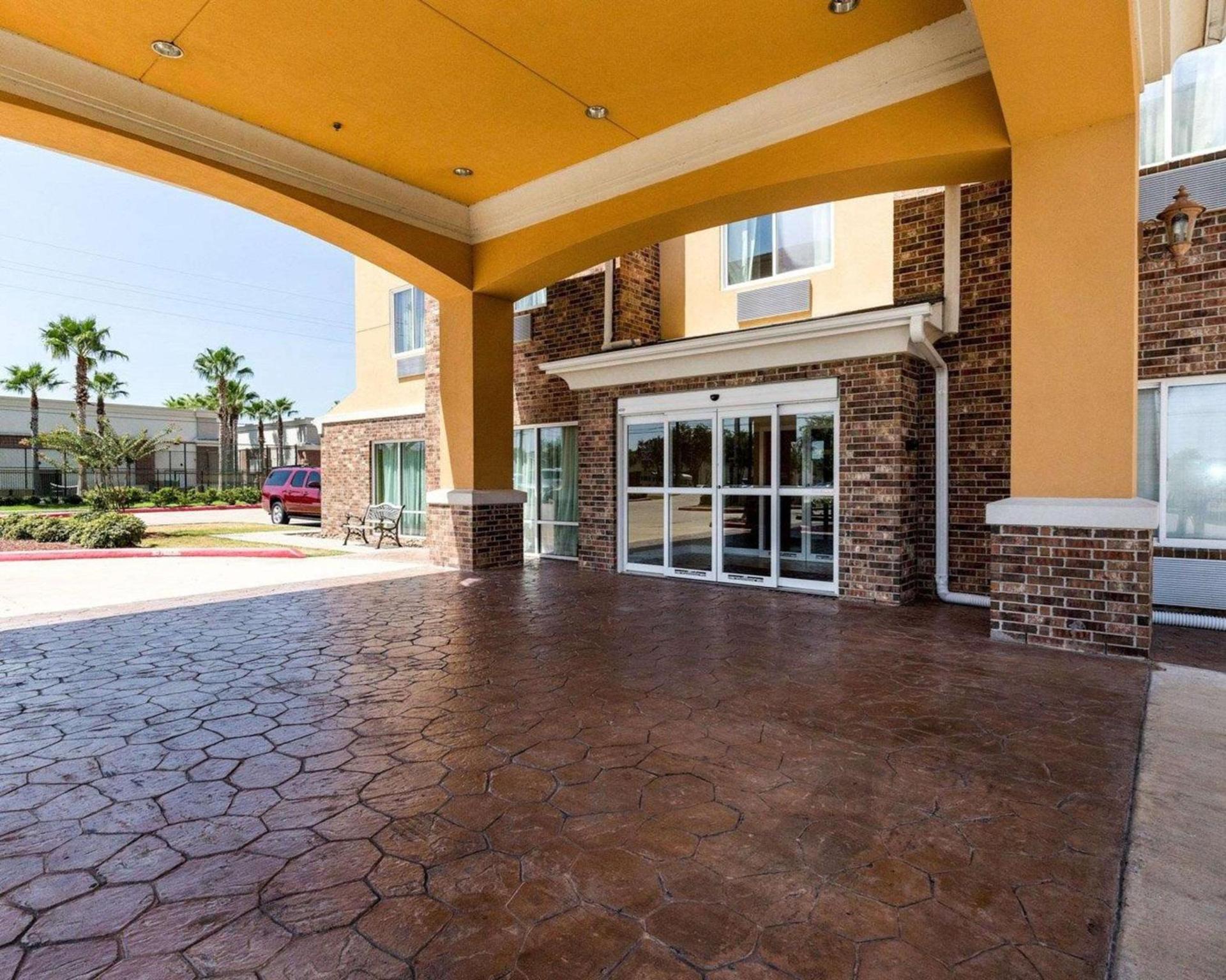 Spark by Hilton Pearland — hotel in Pearland