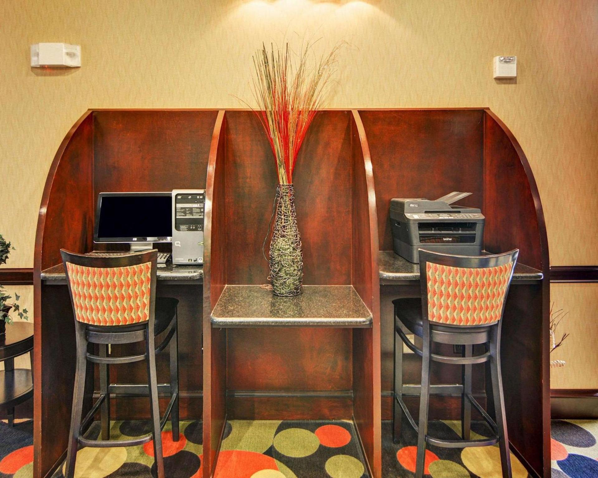 Comfort Suites Kilgore photo 19