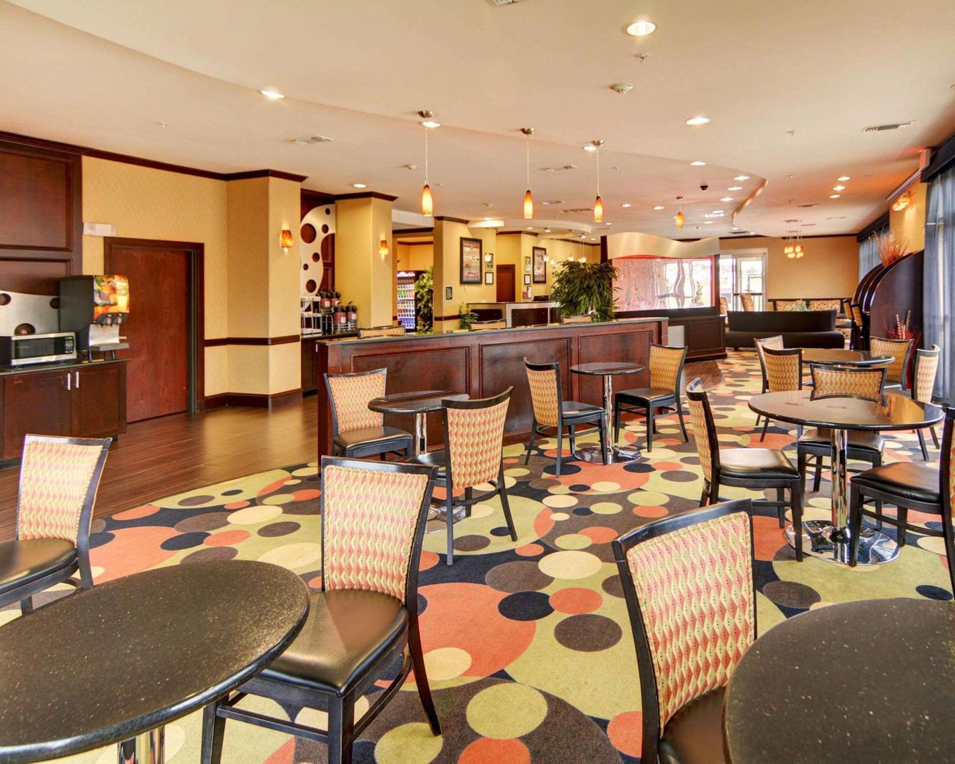 Comfort Suites Kilgore photo 23
