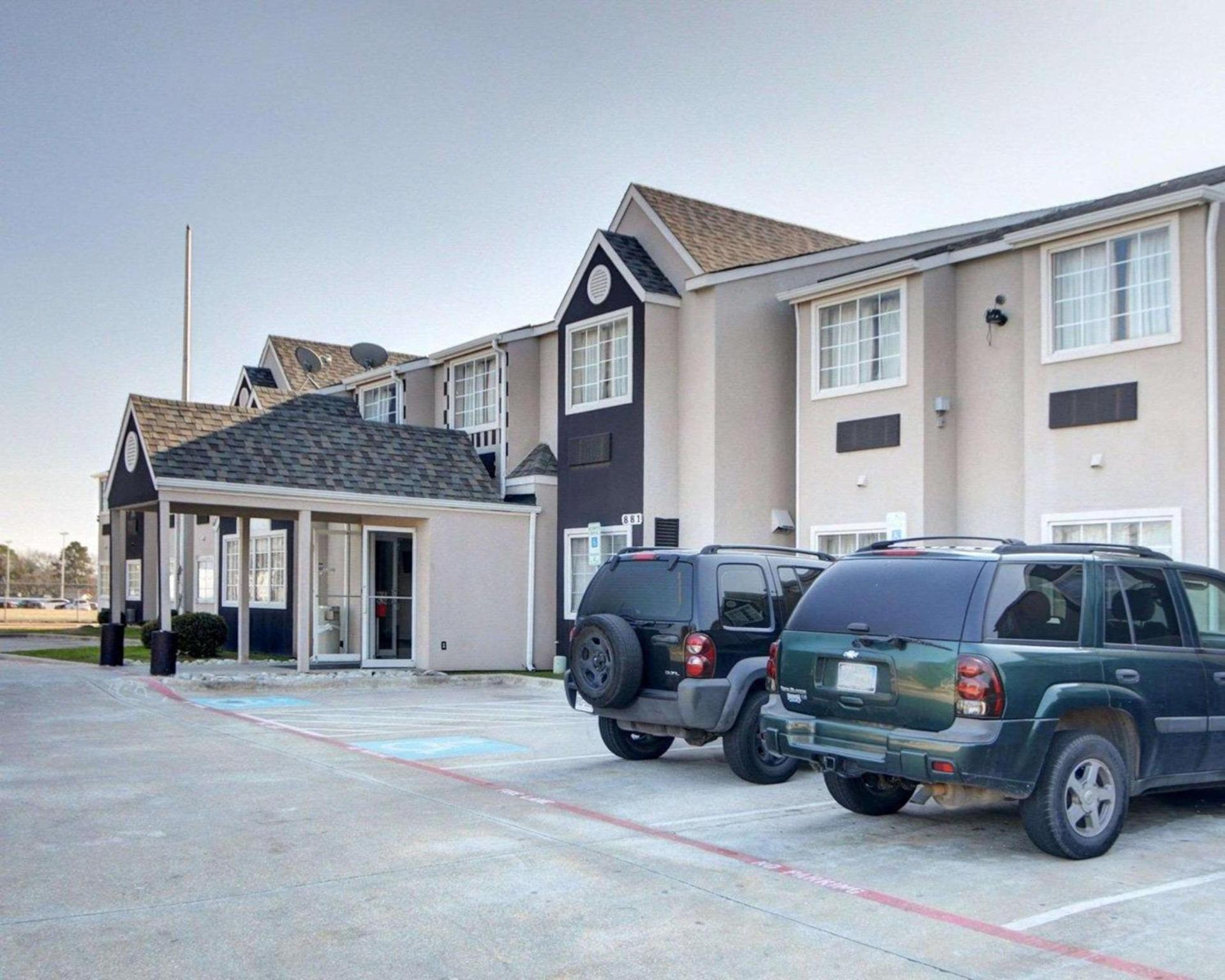 Rodeway Inn & Suites Lewisville I-35 photo 2